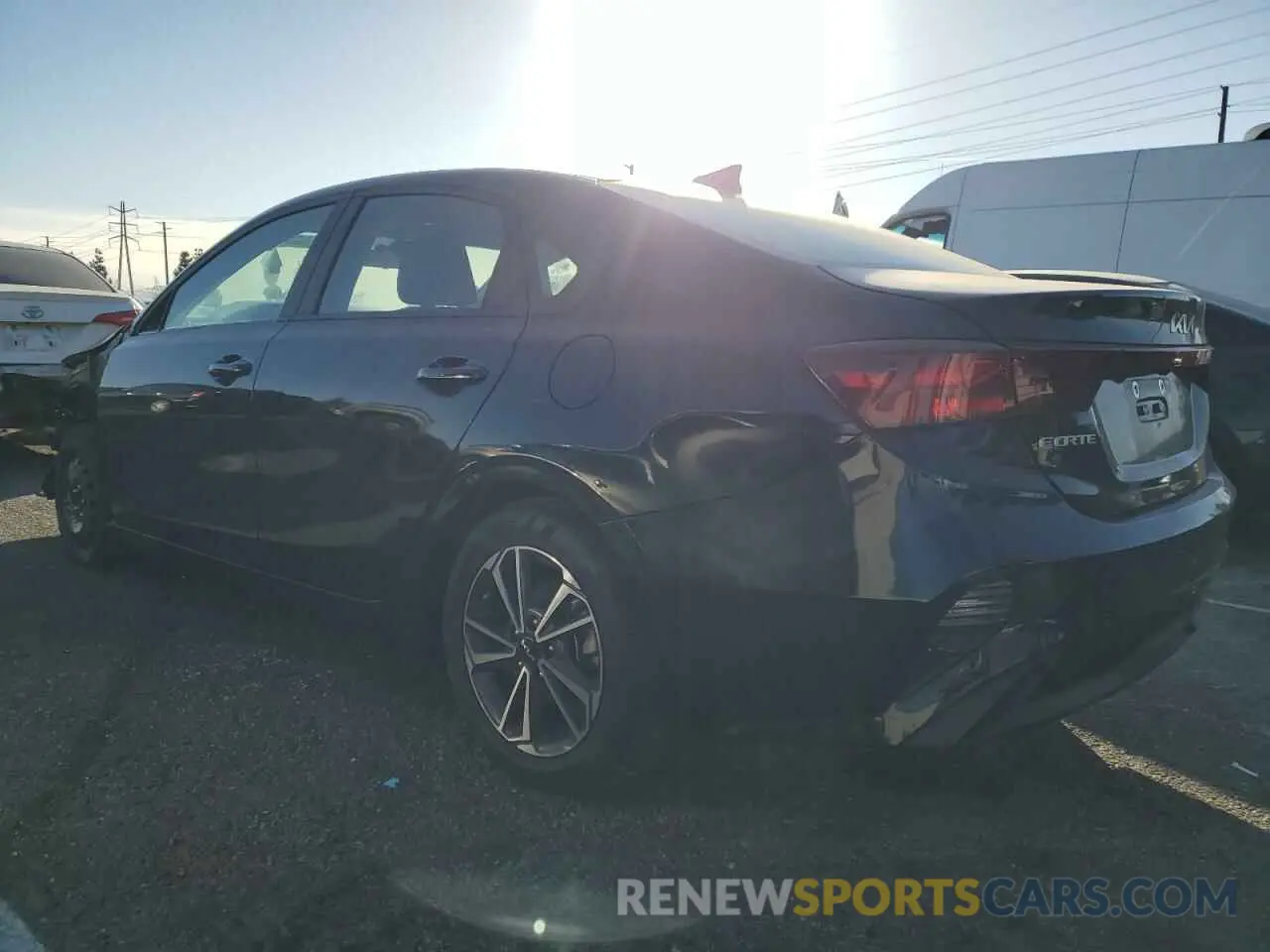 2 Фотография поврежденного автомобиля 3KPF24AD7NE435464 KIA FORTE 2022