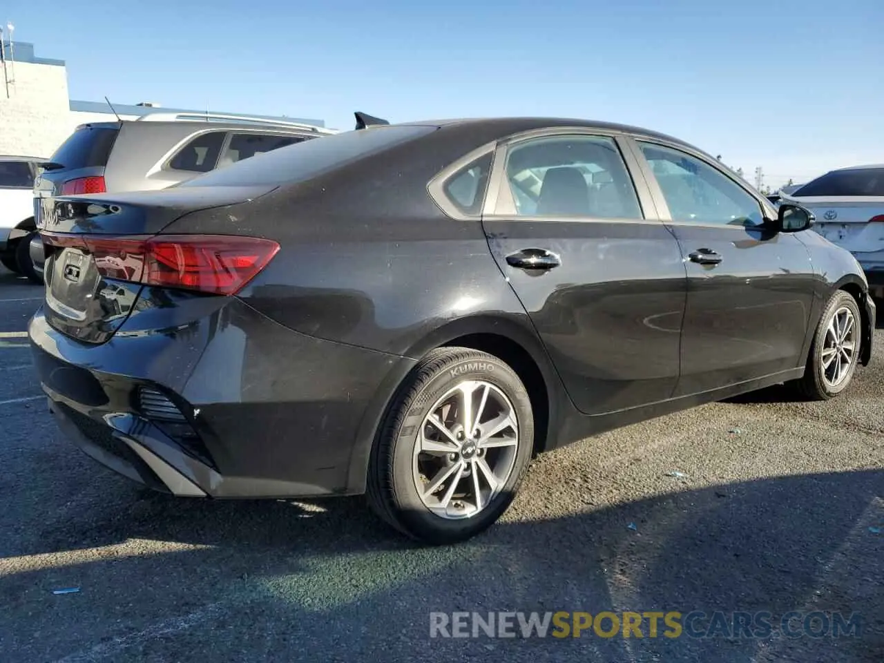 3 Фотография поврежденного автомобиля 3KPF24AD7NE435464 KIA FORTE 2022
