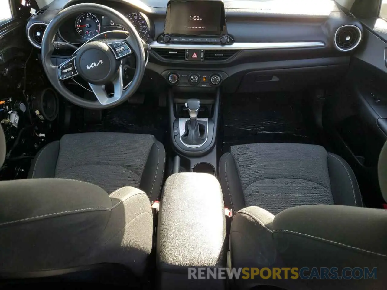 8 Фотография поврежденного автомобиля 3KPF24AD7NE435464 KIA FORTE 2022