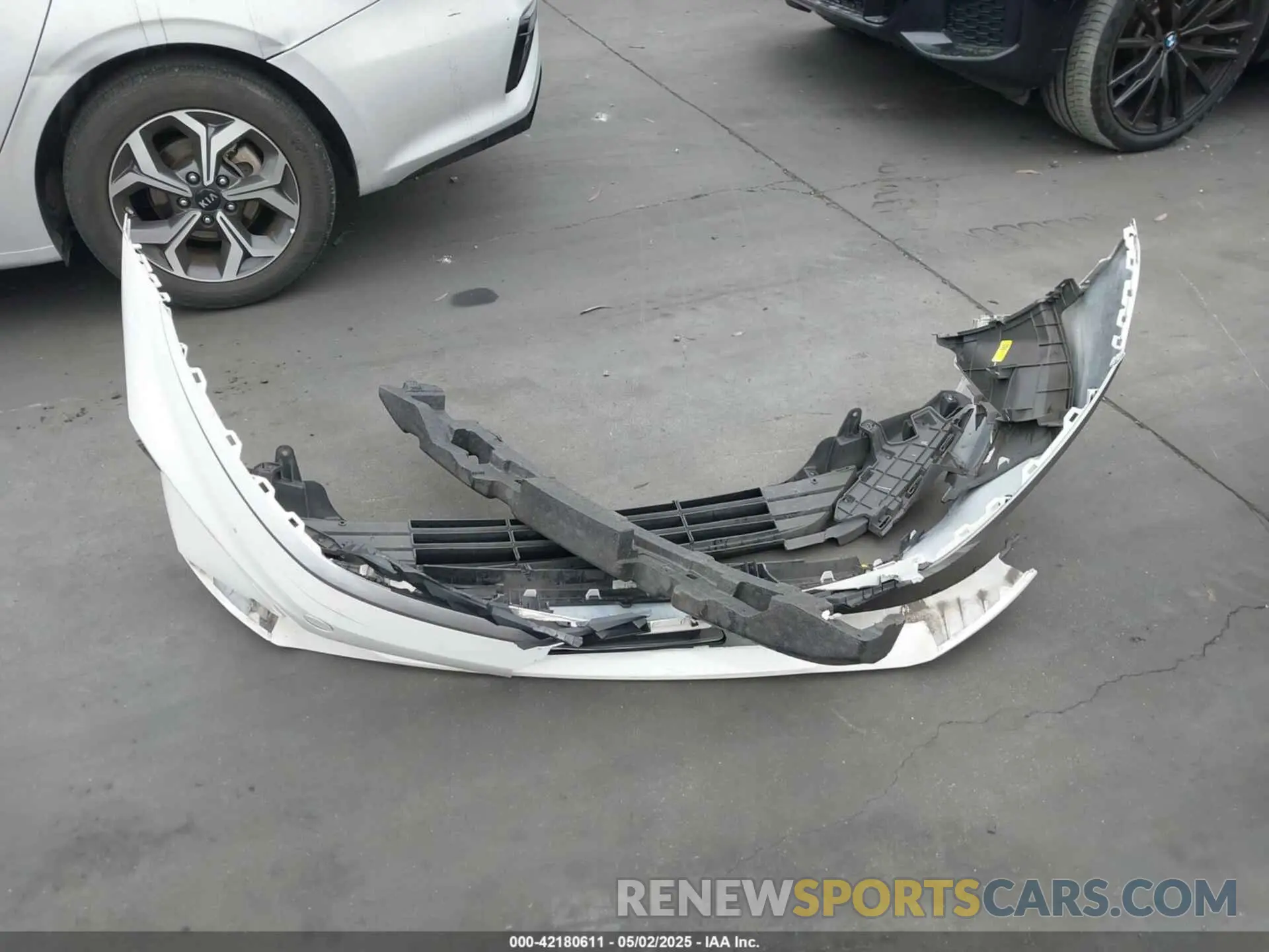 12 Photograph of a damaged car 3KPF24AD7NE487564 KIA FORTE 2022