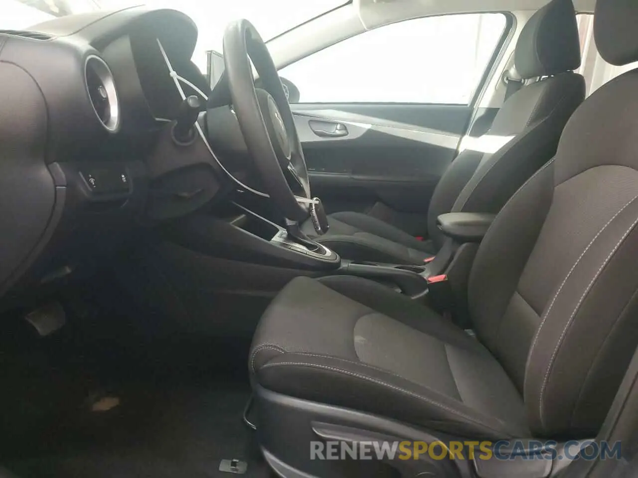 7 Фотография поврежденного автомобиля 3KPF24AD8NE417703 KIA FORTE 2022