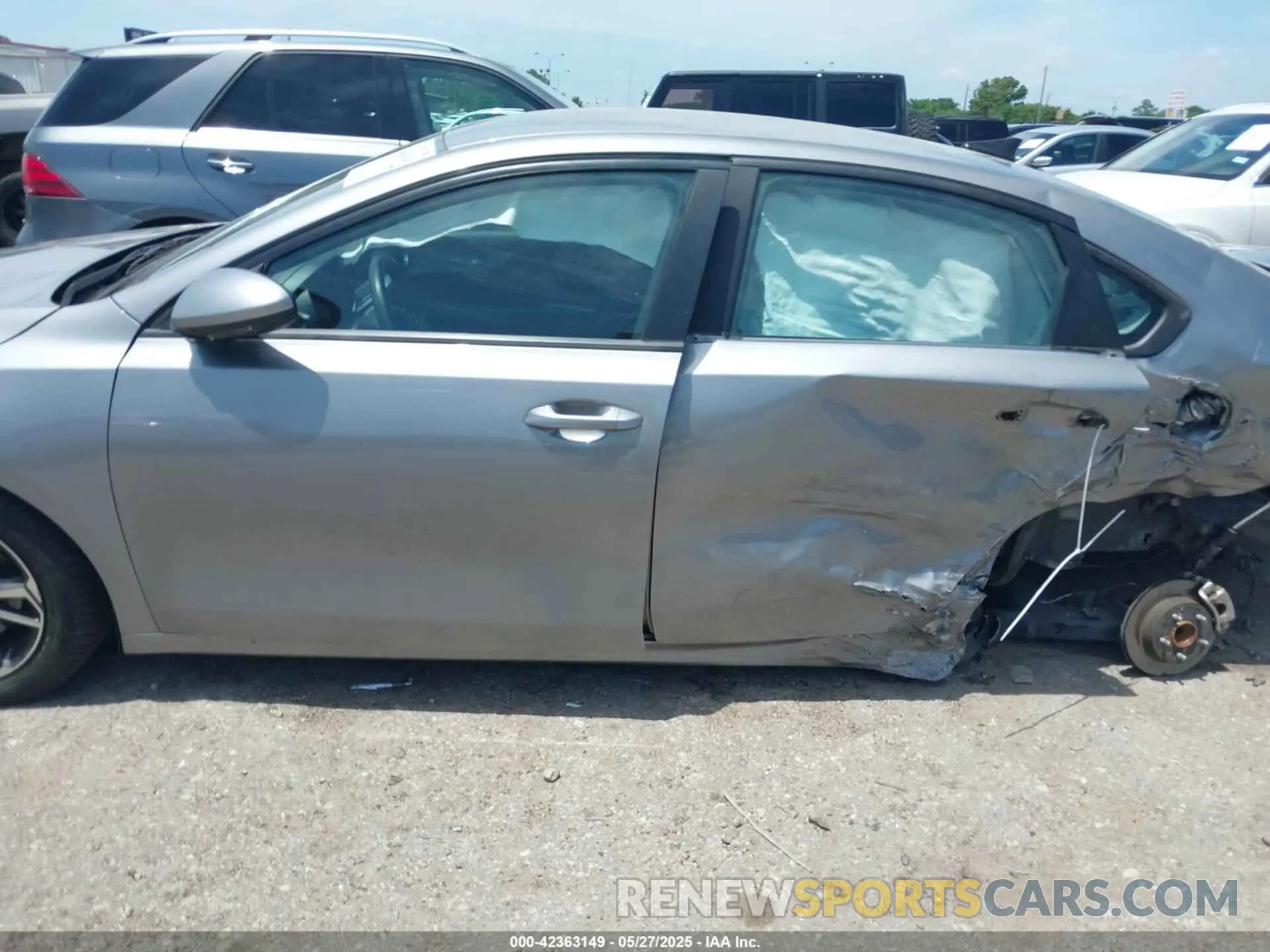 14 Photograph of a damaged car 3KPF24AD8NE426465 KIA FORTE 2022