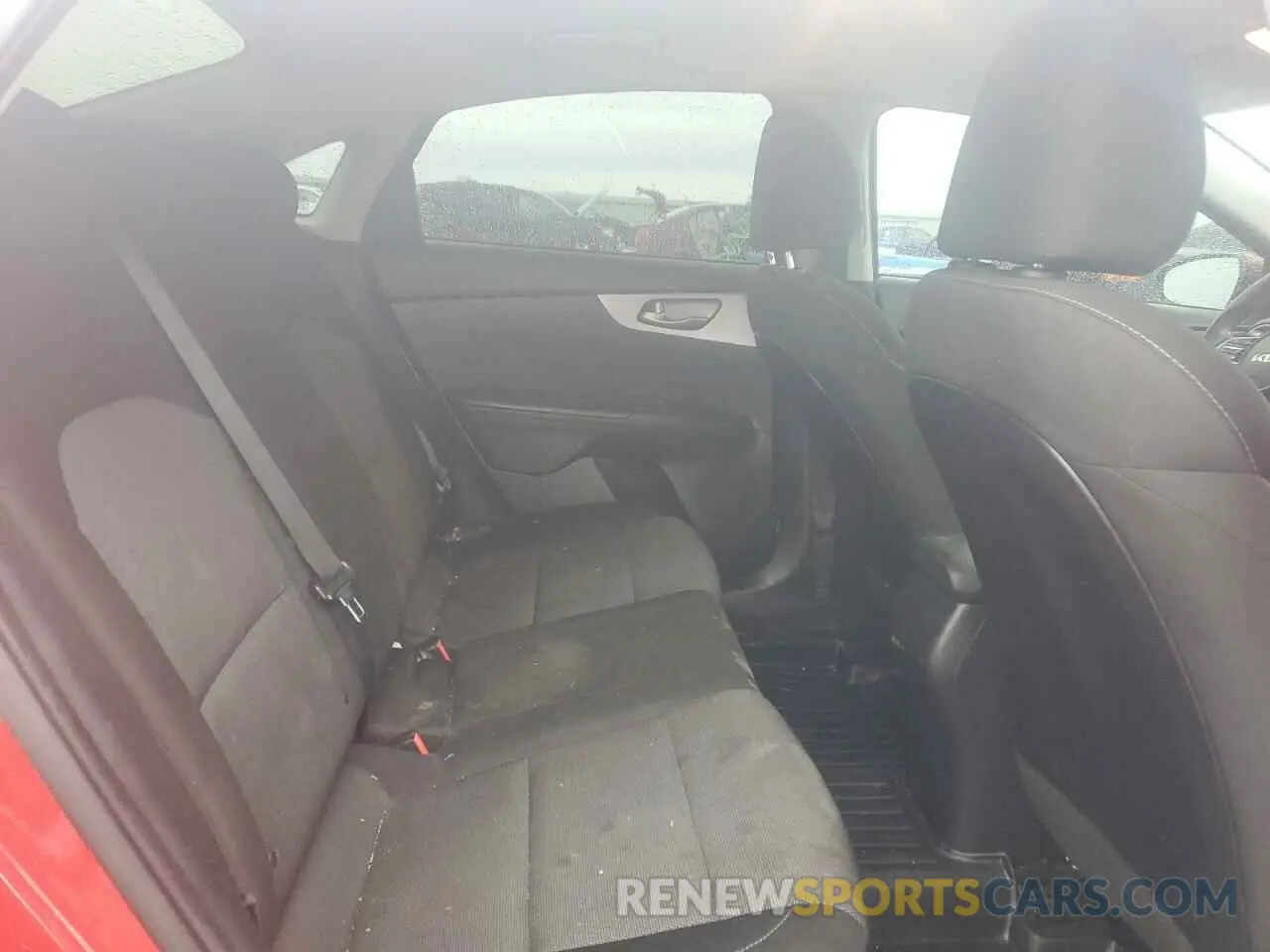 10 Photograph of a damaged car 3KPF24AD8NE429656 KIA FORTE 2022