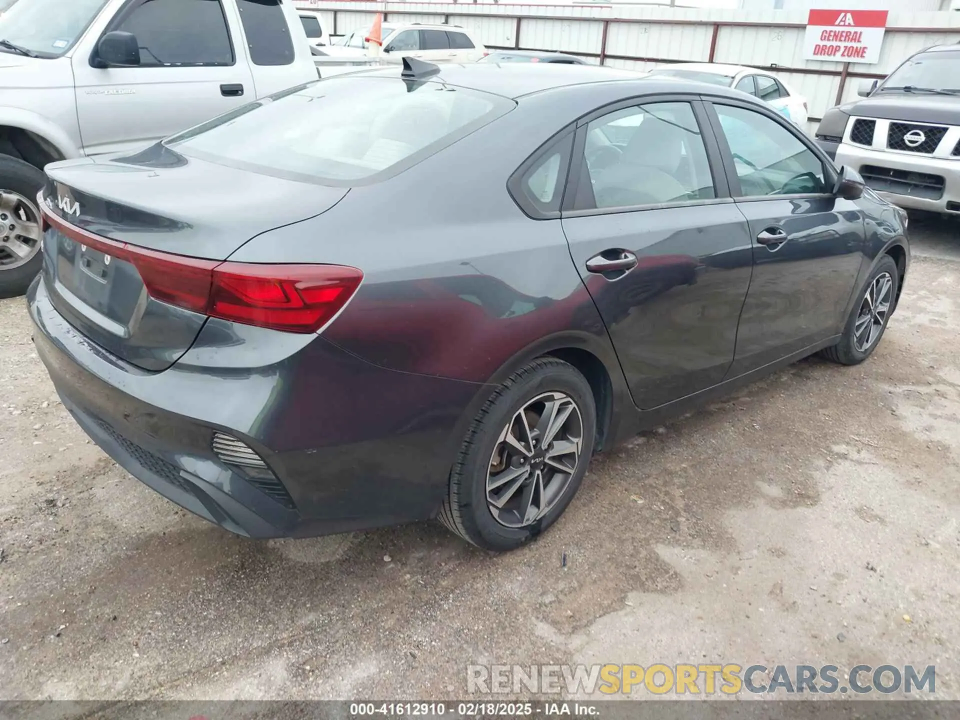 4 Фотография поврежденного автомобиля 3KPF24AD8NE433660 KIA FORTE 2022