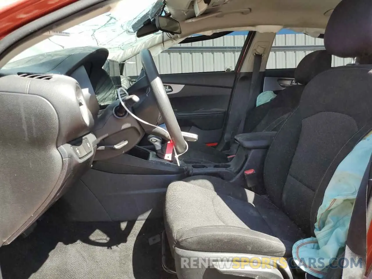 7 Photograph of a damaged car 3KPF24AD8NE457392 KIA FORTE 2022