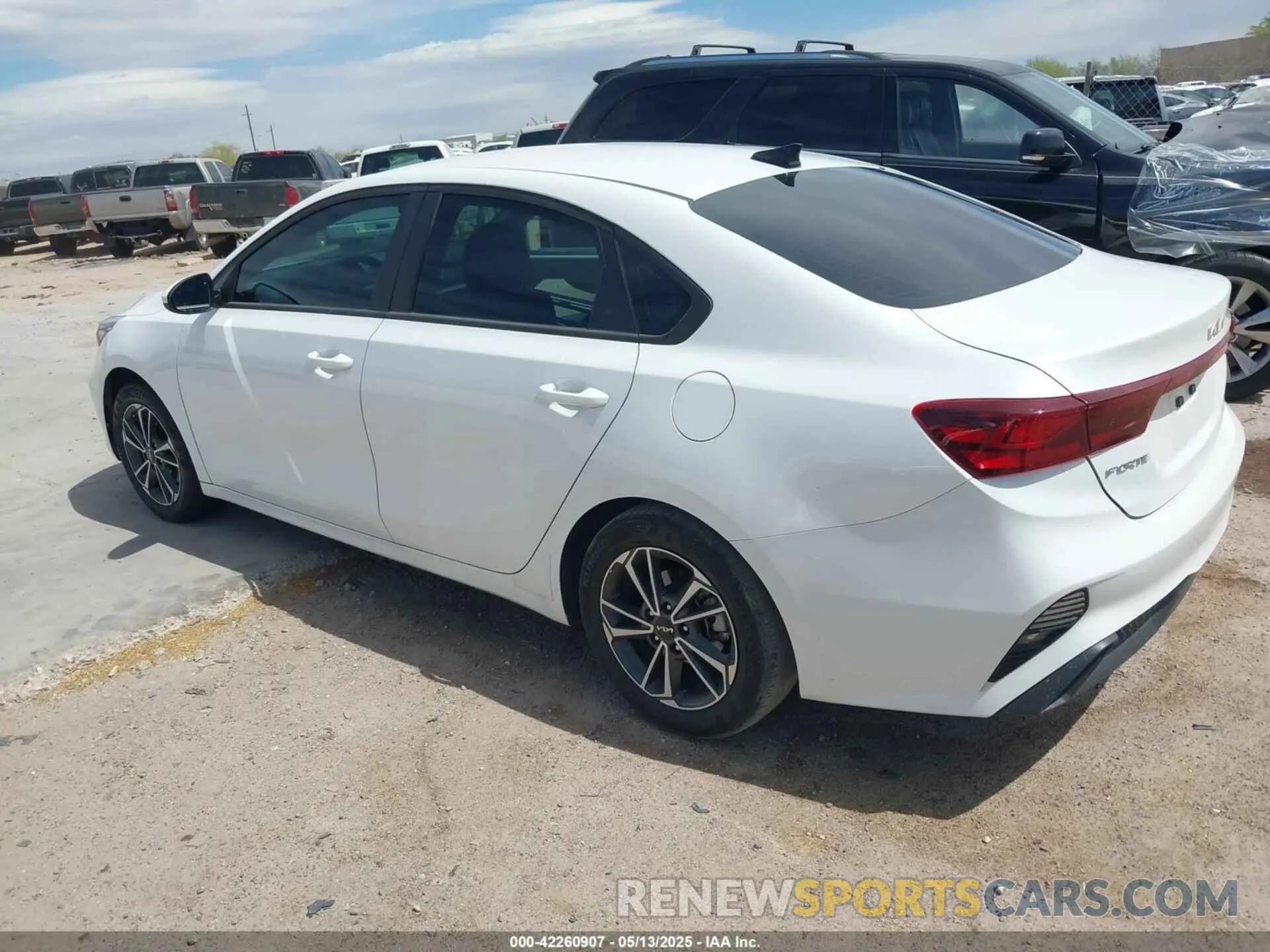 3 Фотография поврежденного автомобиля 3KPF24AD8NE482132 KIA FORTE 2022