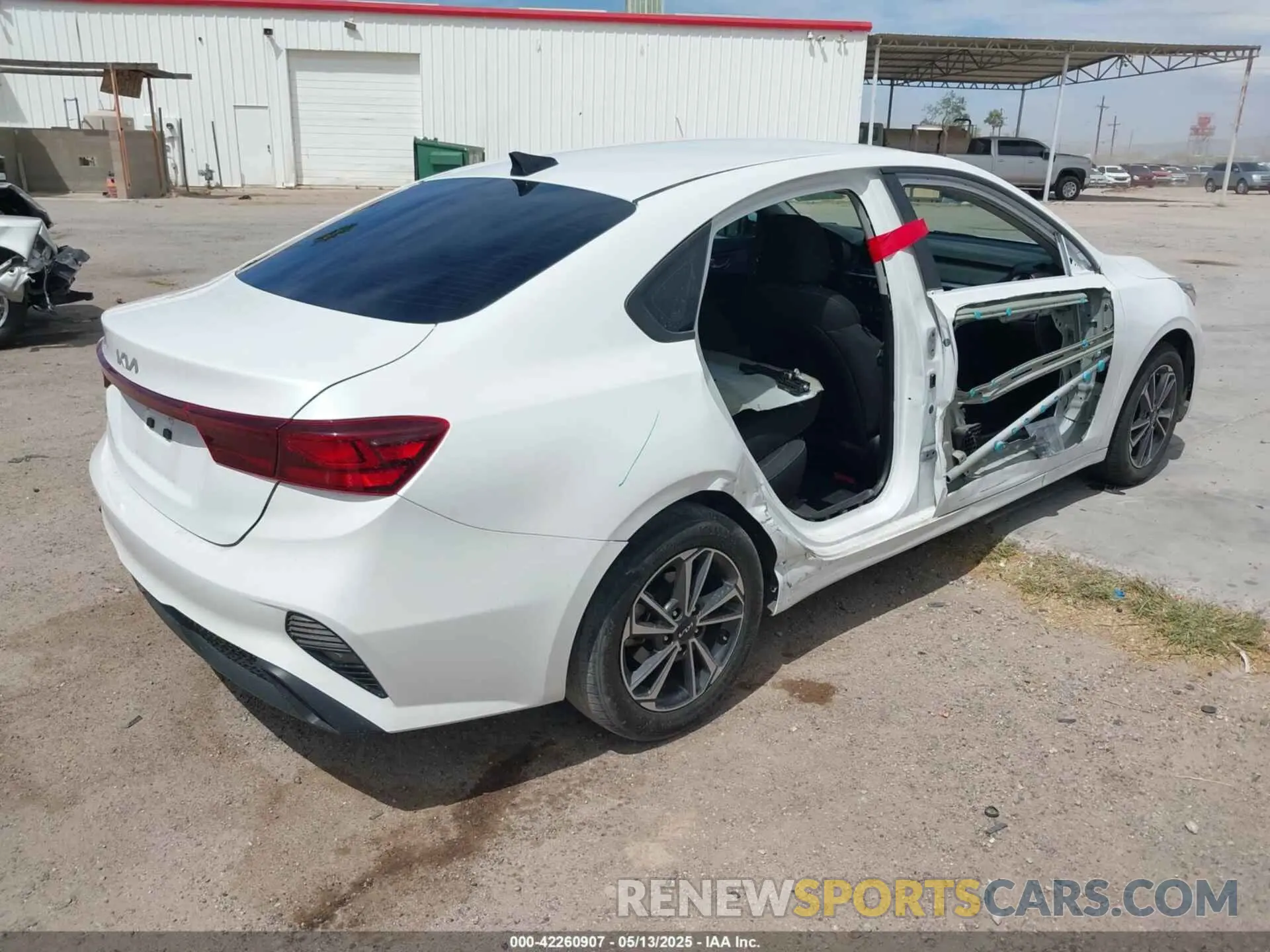 4 Фотография поврежденного автомобиля 3KPF24AD8NE482132 KIA FORTE 2022