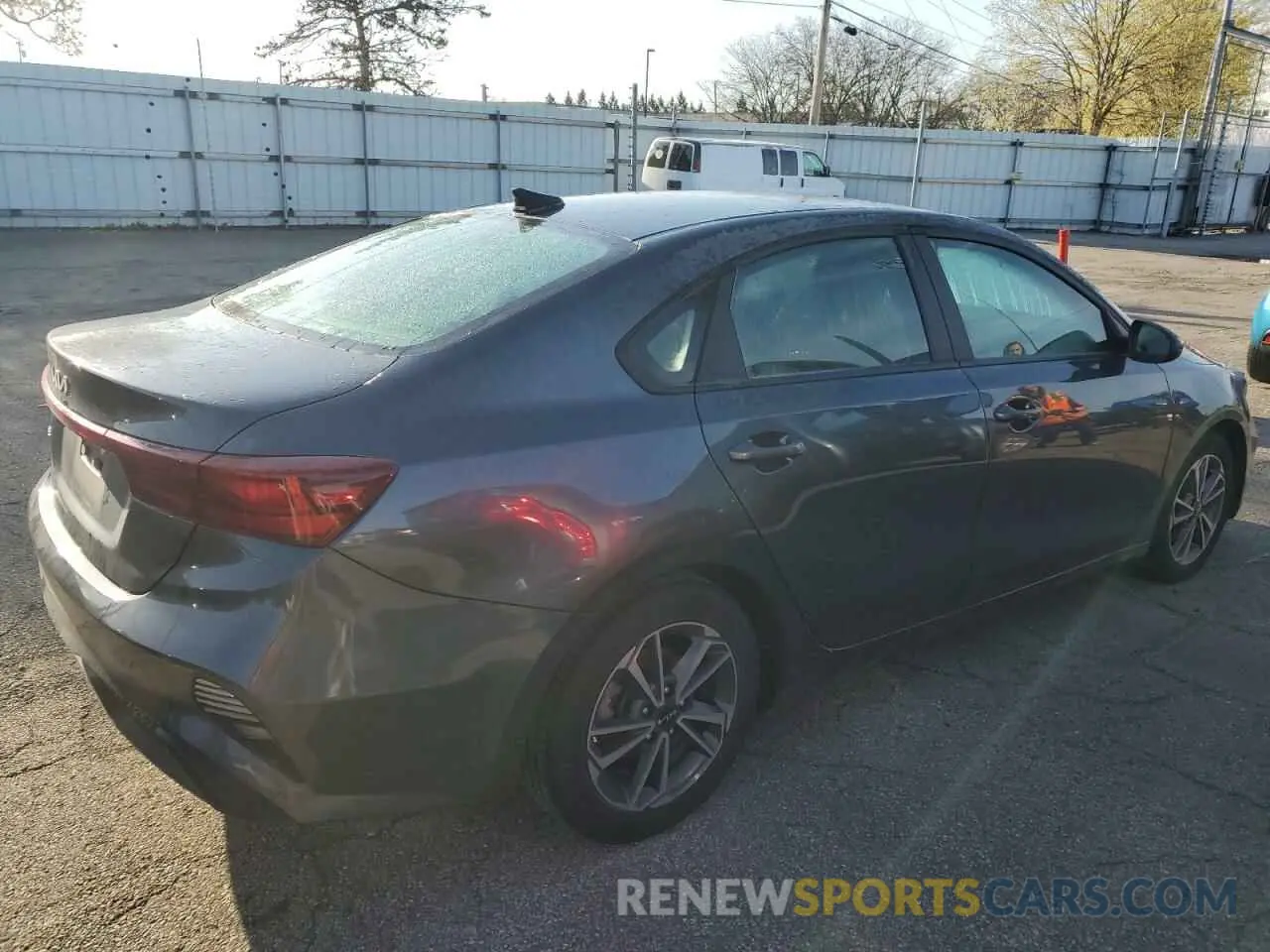 3 Фотография поврежденного автомобиля 3KPF24AD9NE462178 KIA FORTE 2022