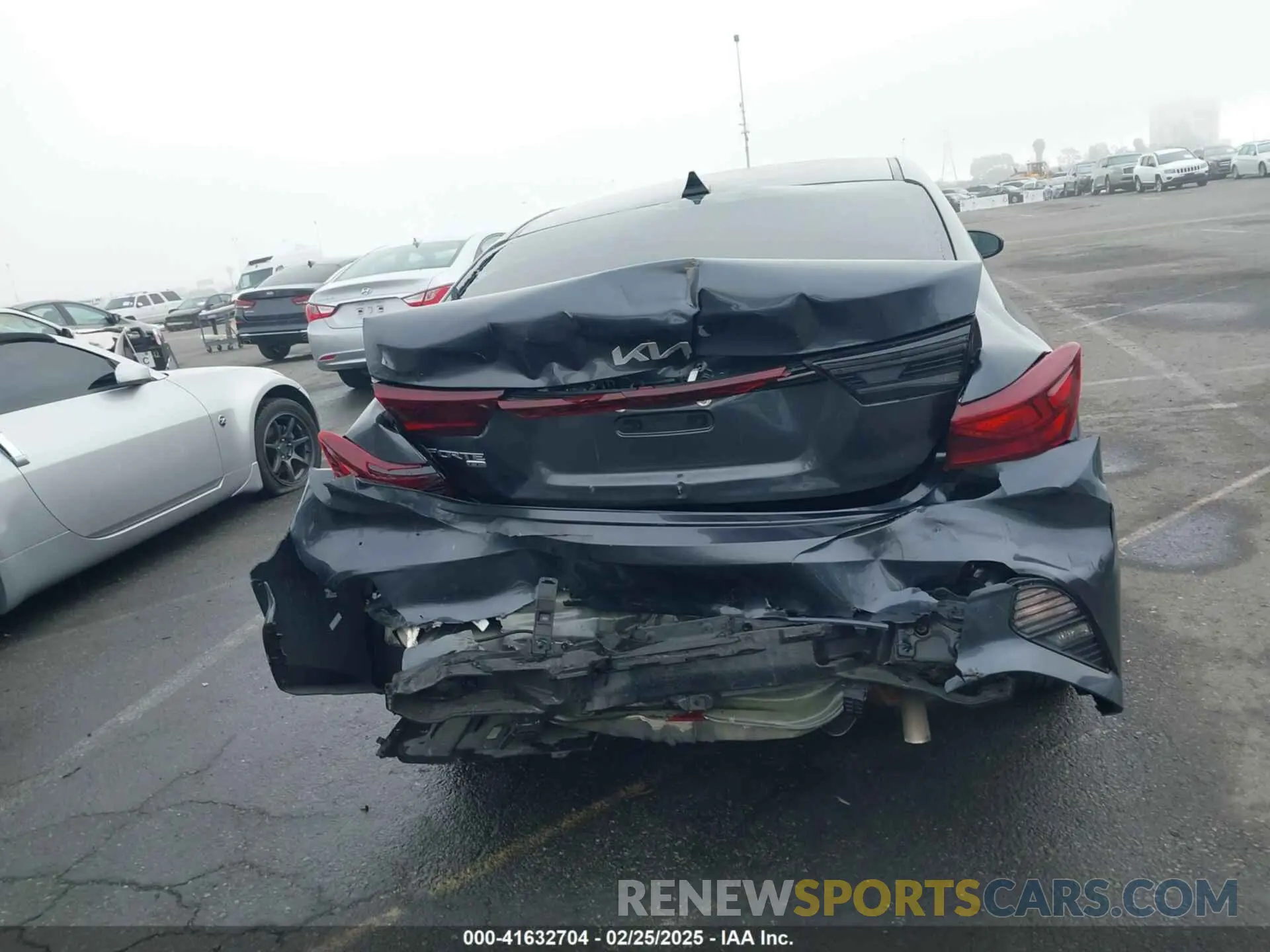 16 Photograph of a damaged car 3KPF24AD9NE463704 KIA FORTE 2022