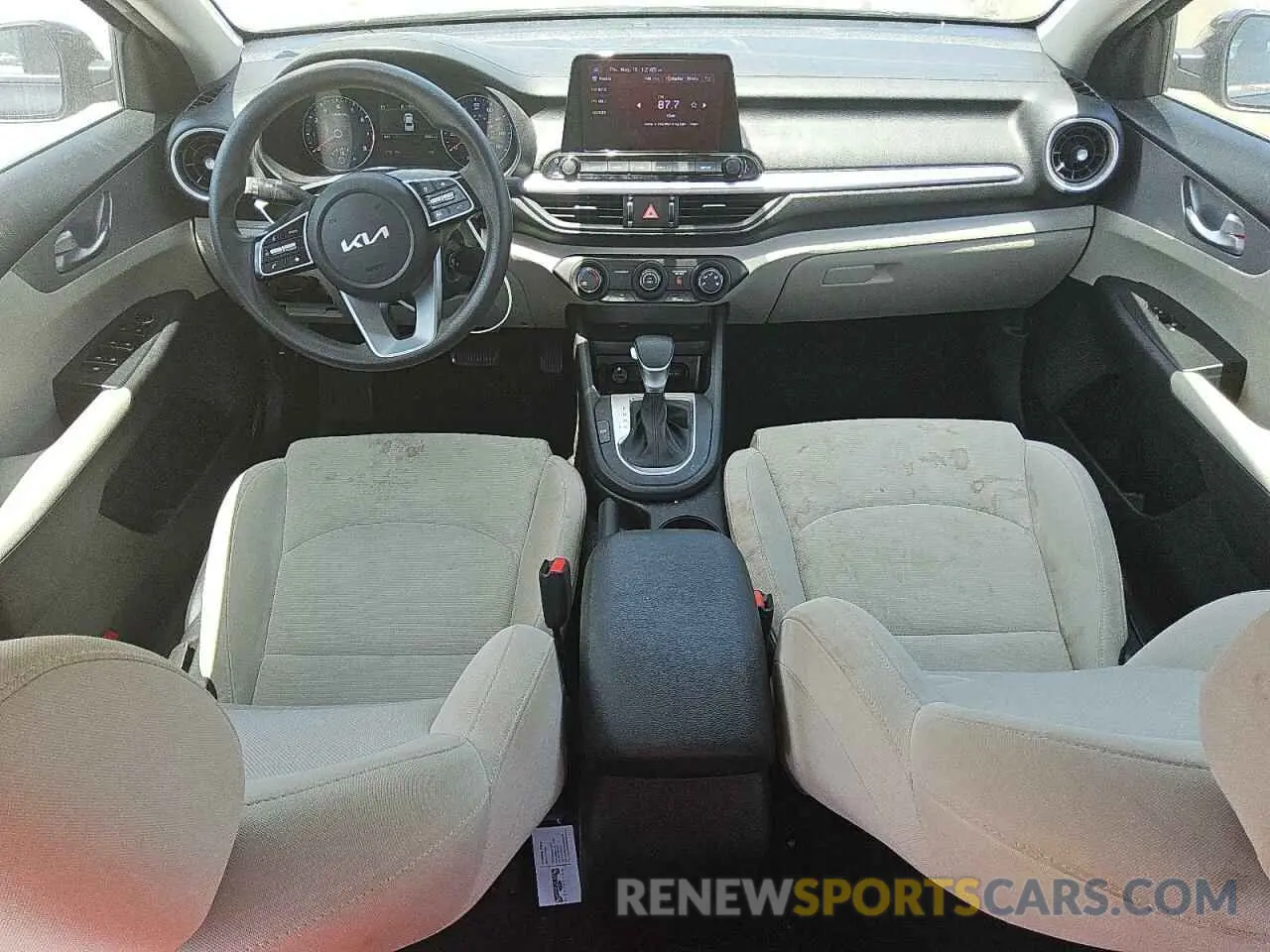 8 Фотография поврежденного автомобиля 3KPF24AD9NE475643 KIA FORTE 2022