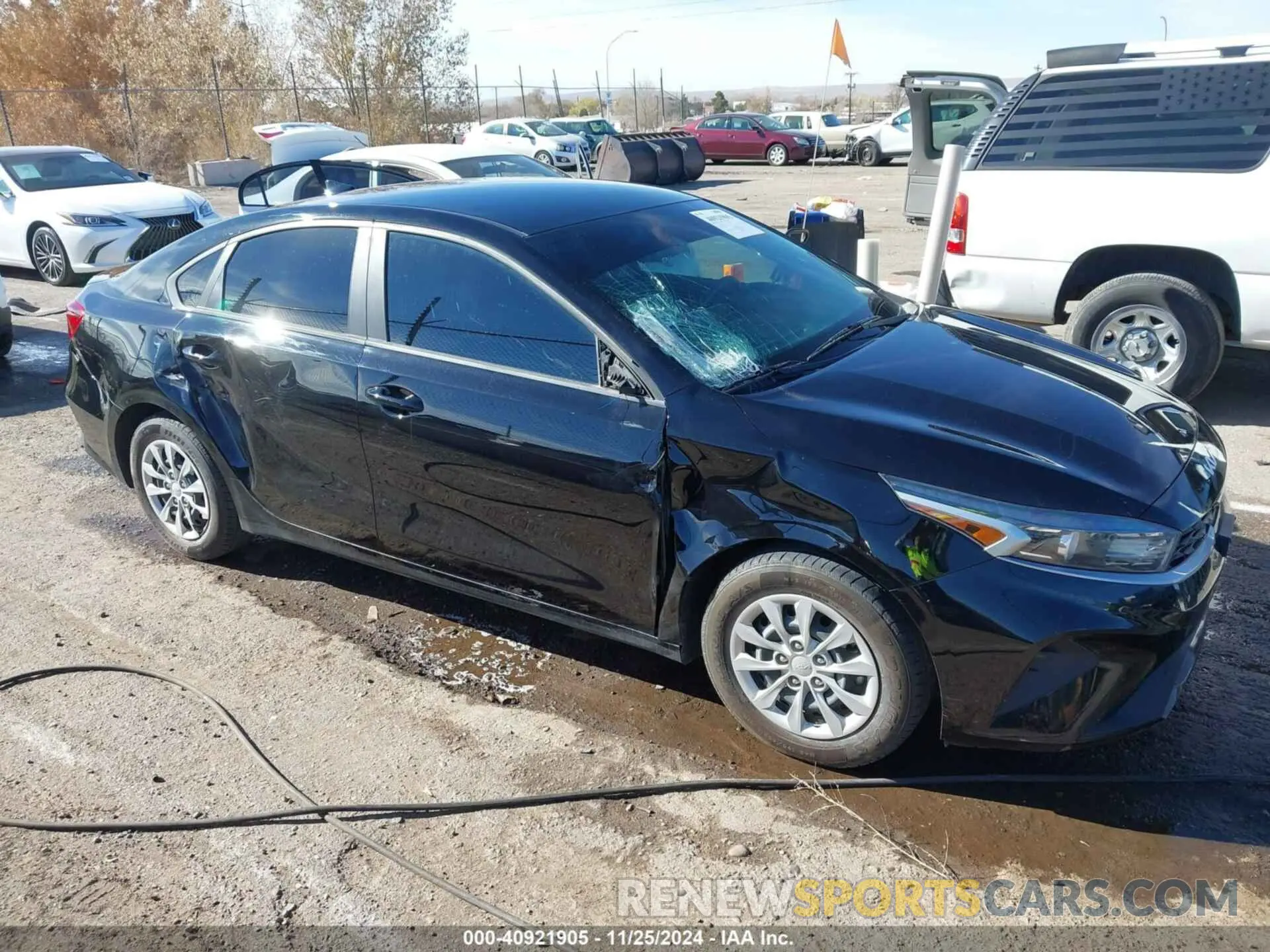 13 Photograph of a damaged car 3KPF24AD9NE476291 KIA FORTE 2022