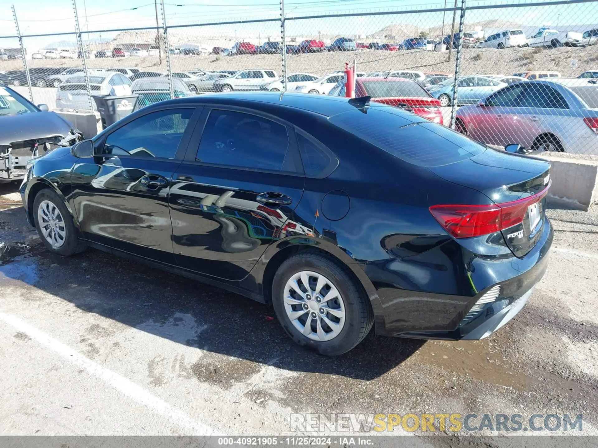 14 Photograph of a damaged car 3KPF24AD9NE476291 KIA FORTE 2022