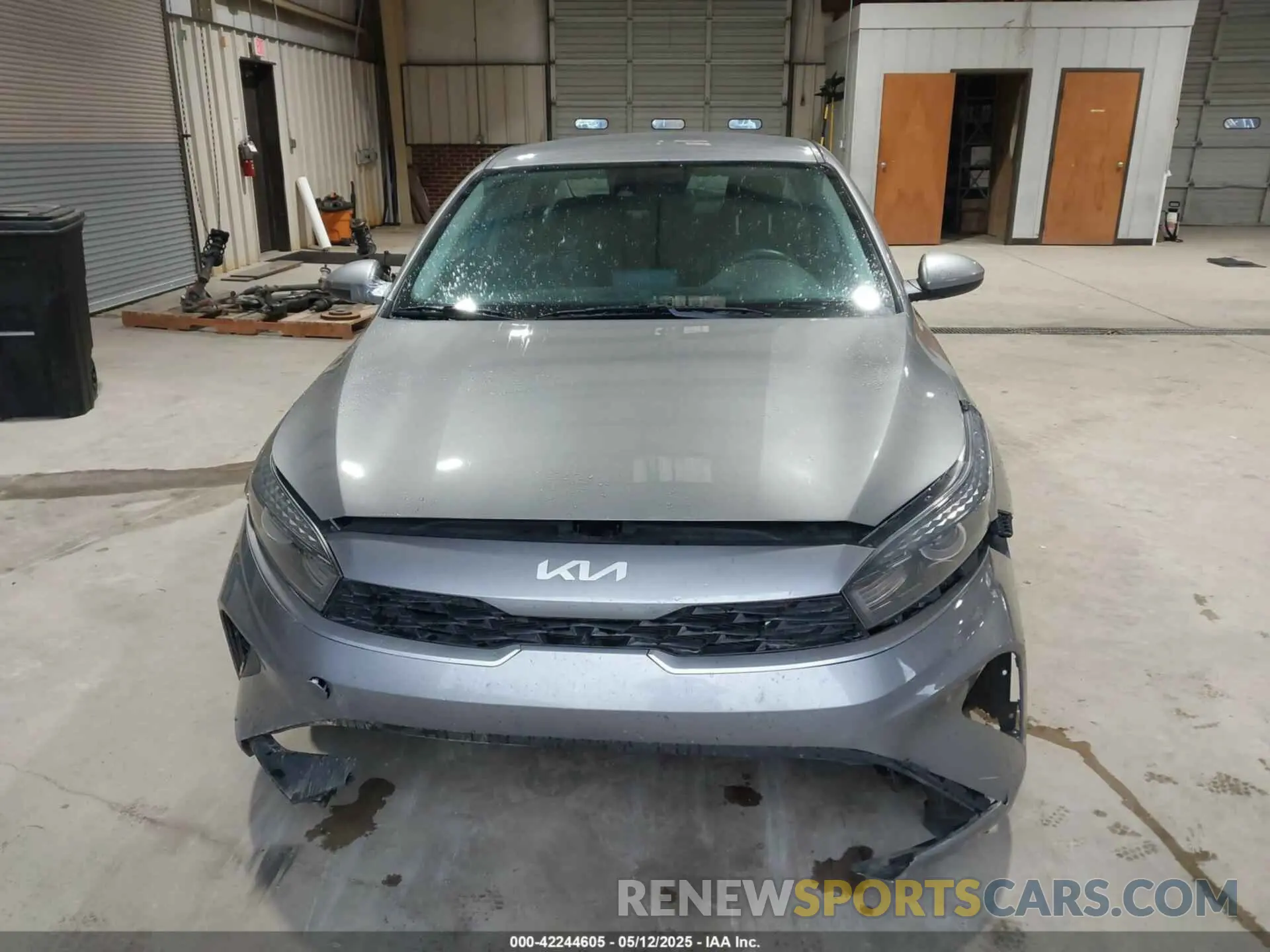 12 Photograph of a damaged car 3KPF24AD9NE487937 KIA FORTE 2022