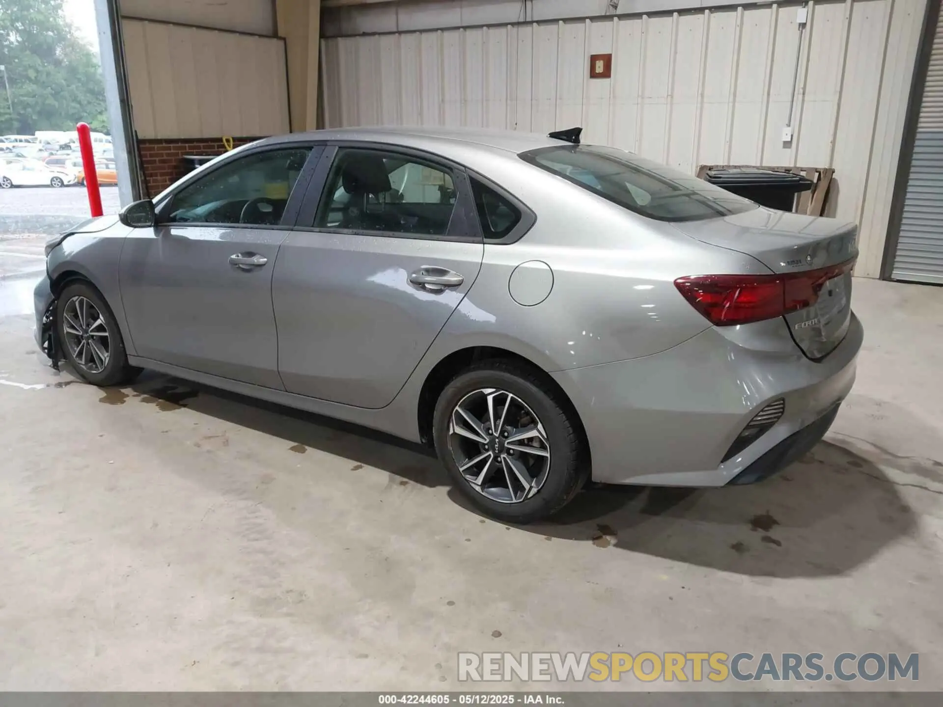 3 Photograph of a damaged car 3KPF24AD9NE487937 KIA FORTE 2022