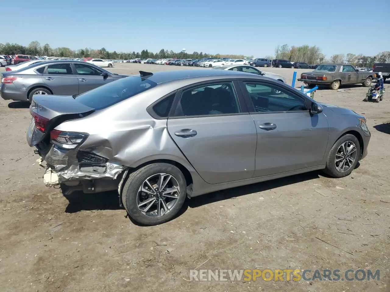 3 Photograph of a damaged car 3KPF24ADXNE424507 KIA FORTE 2022