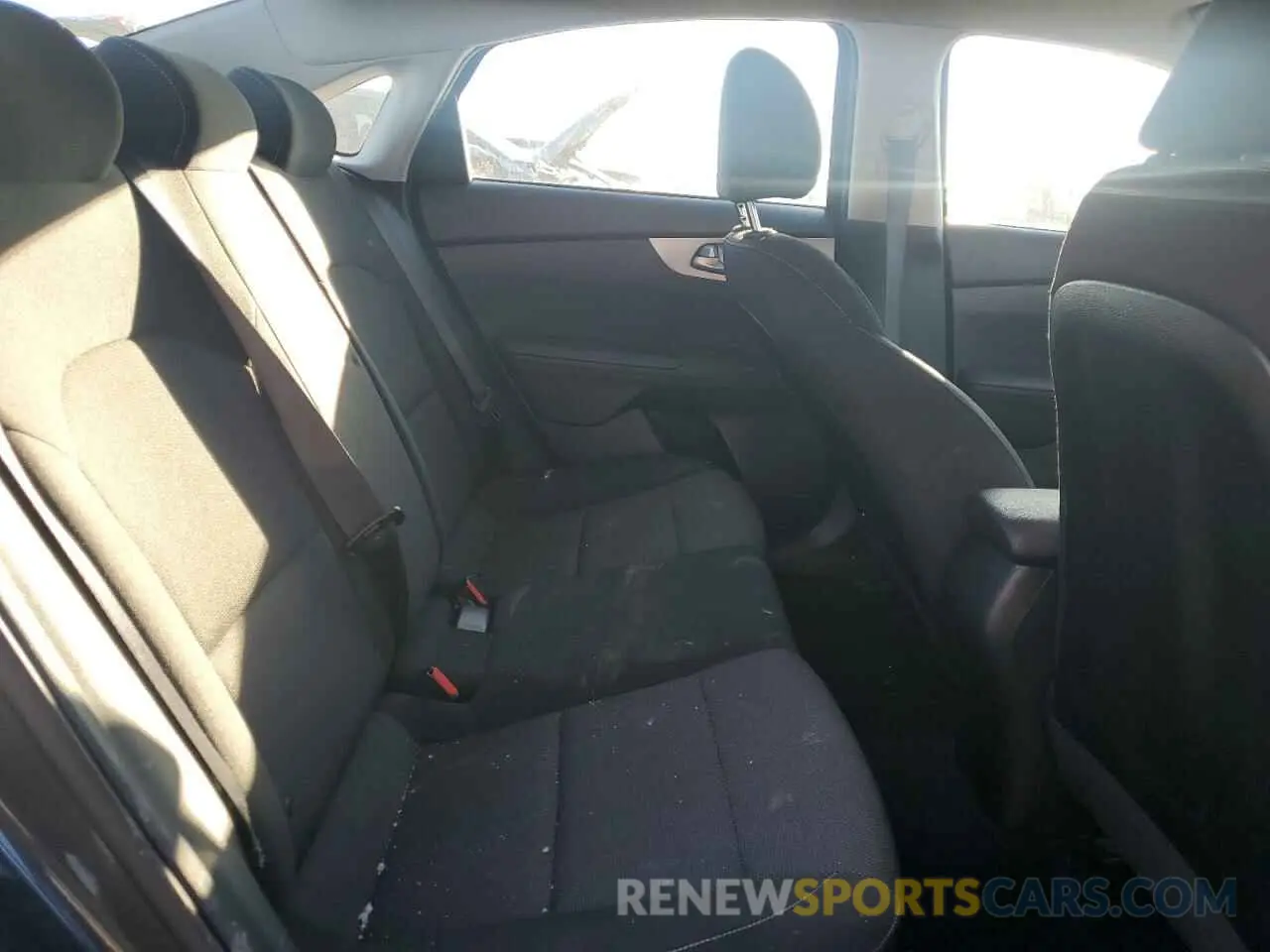 10 Фотография поврежденного автомобиля 3KPF24ADXNE429870 KIA FORTE 2022