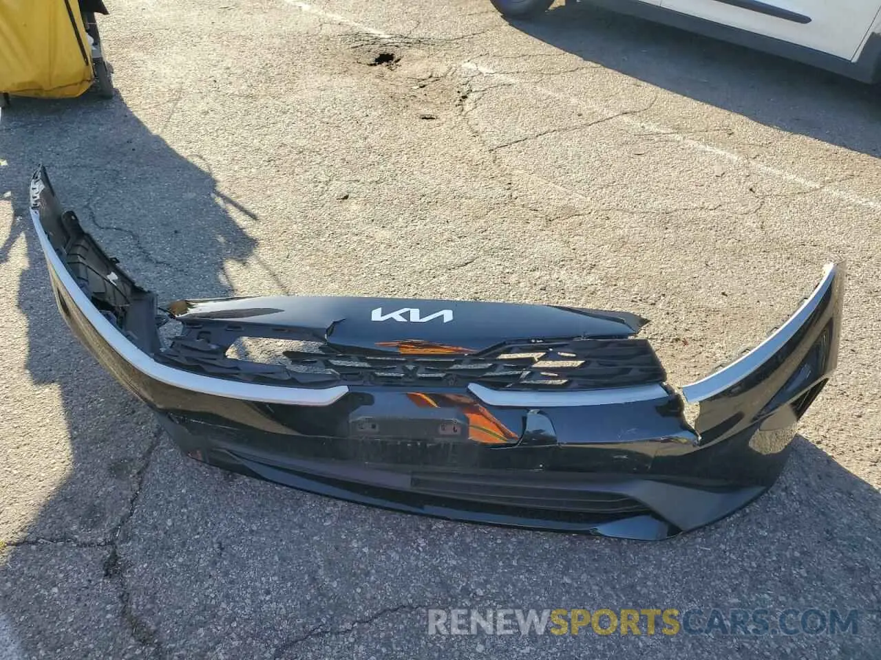 14 Photograph of a damaged car 3KPF24ADXNE433367 KIA FORTE 2022