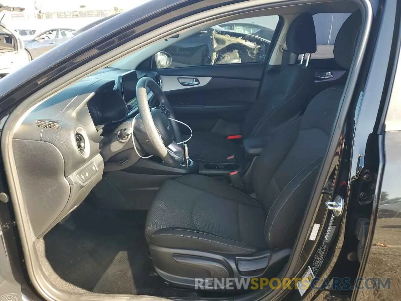 7 Photograph of a damaged car 3KPF24ADXNE433367 KIA FORTE 2022