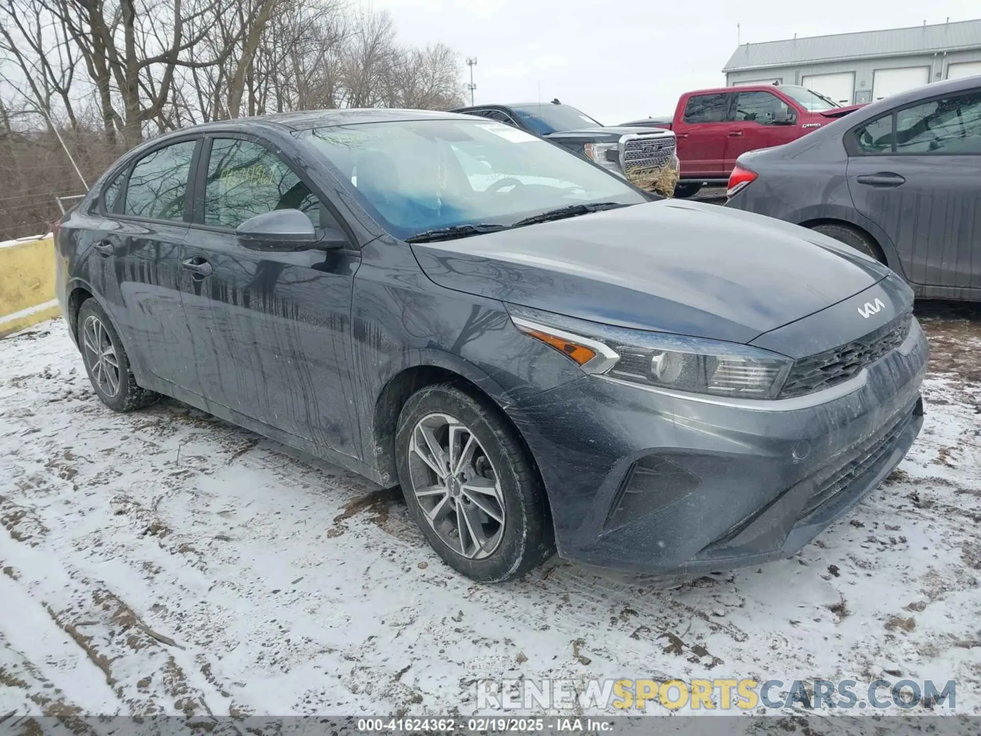 1 Photograph of a damaged car 3KPF24ADXNE435362 KIA FORTE 2022