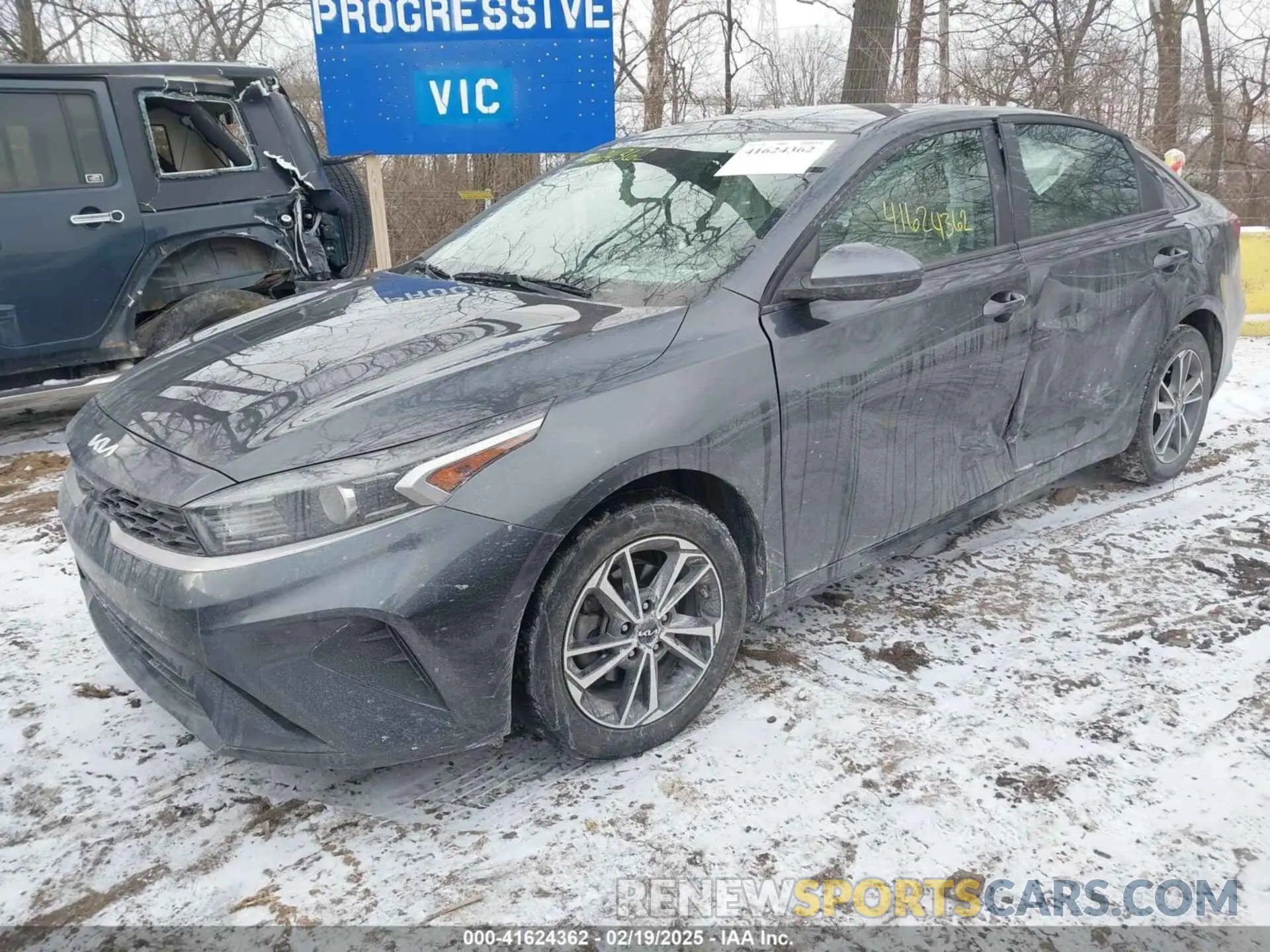 6 Photograph of a damaged car 3KPF24ADXNE435362 KIA FORTE 2022