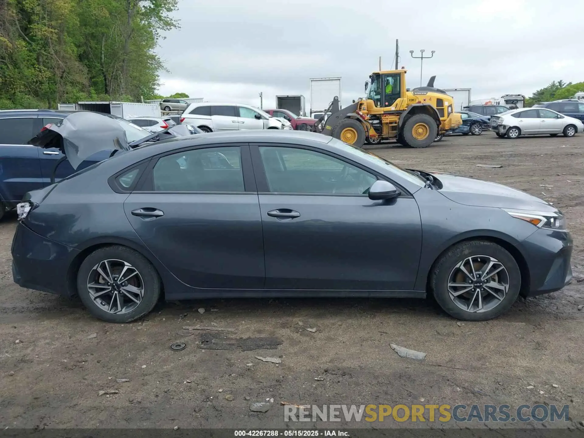 13 Photograph of a damaged car 3KPF24ADXNE448824 KIA FORTE 2022