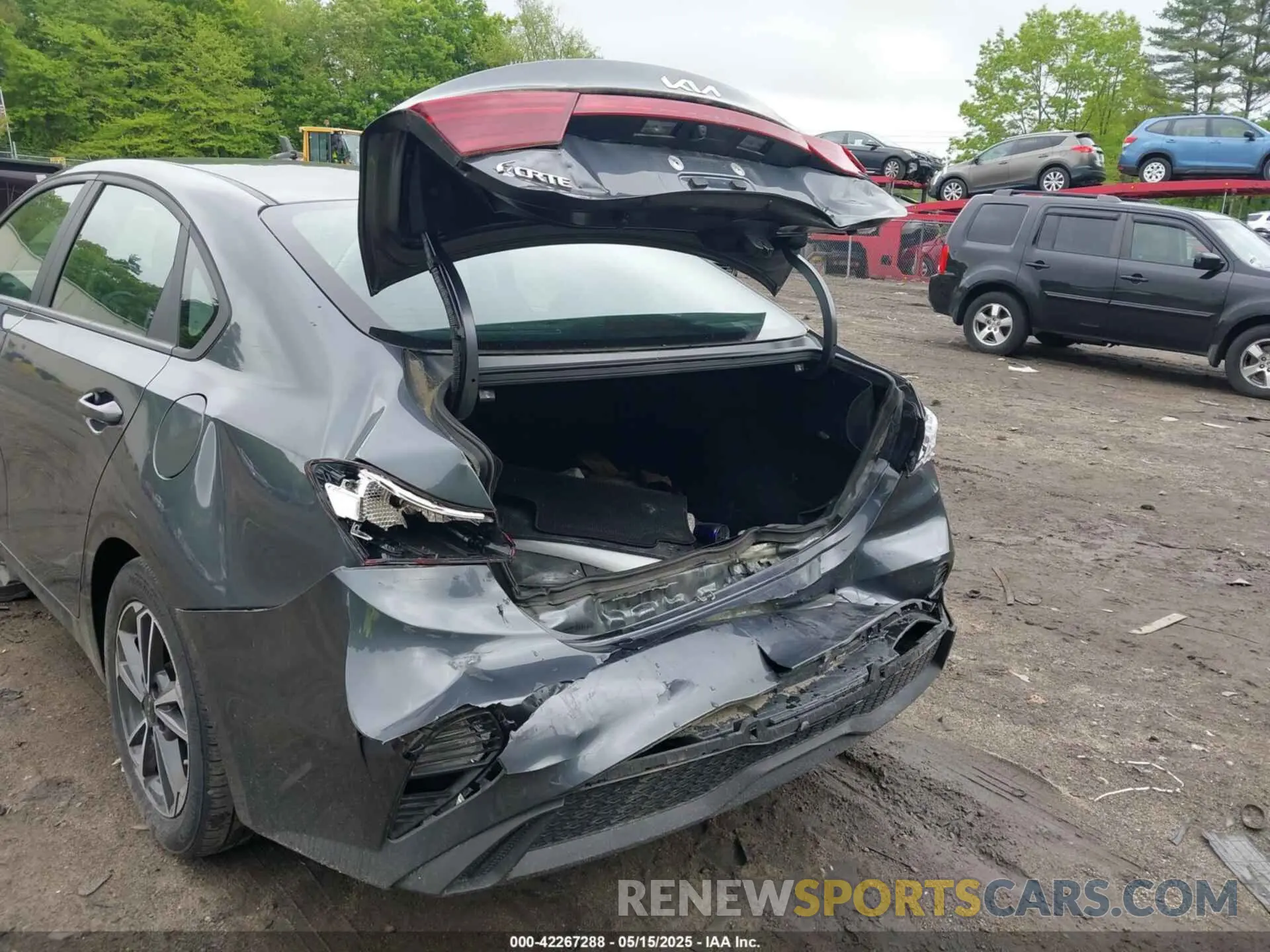 17 Photograph of a damaged car 3KPF24ADXNE448824 KIA FORTE 2022