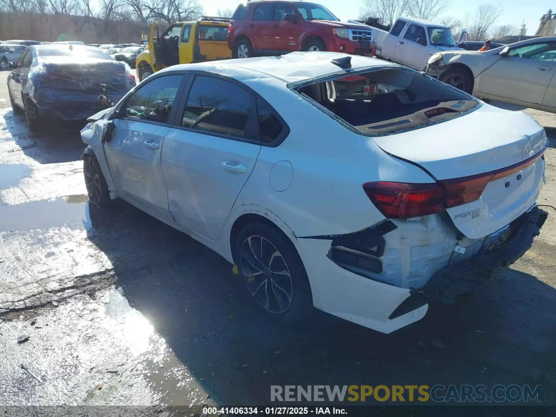 3 Photograph of a damaged car 3KPF24ADXNE474680 KIA FORTE 2022