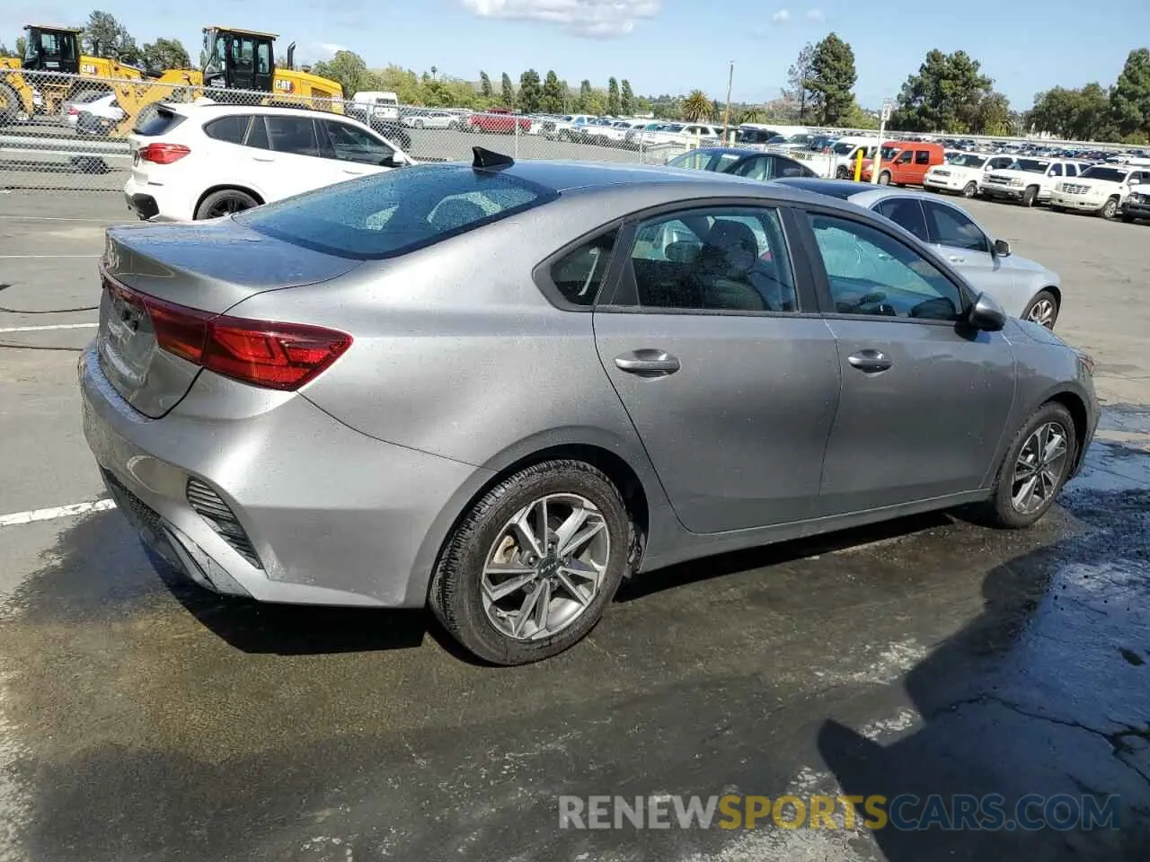 3 Photograph of a damaged car 3KPF24ADXNE480964 KIA FORTE 2022