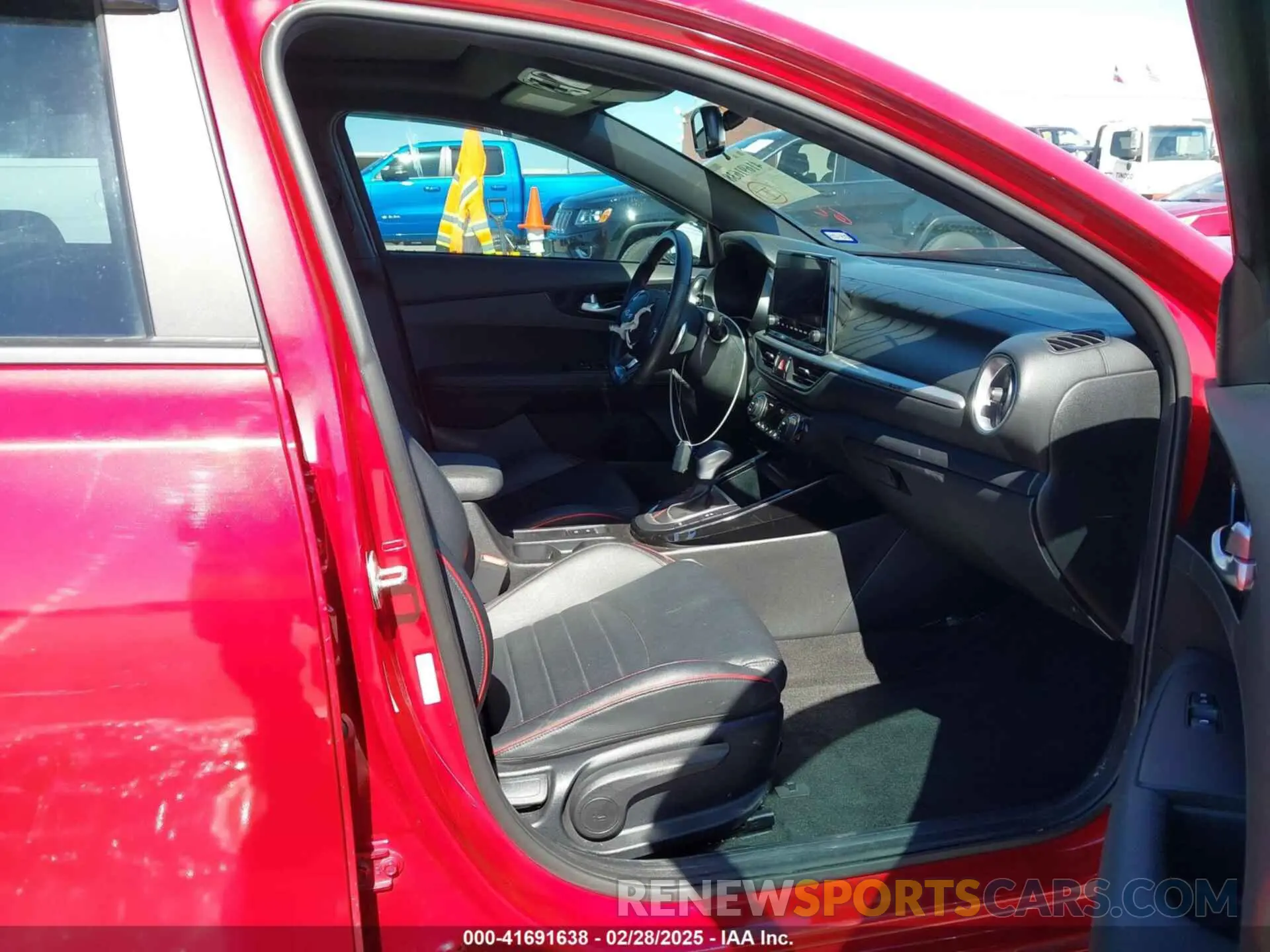 5 Photograph of a damaged car 3KPF44AC2NE485559 KIA FORTE 2022