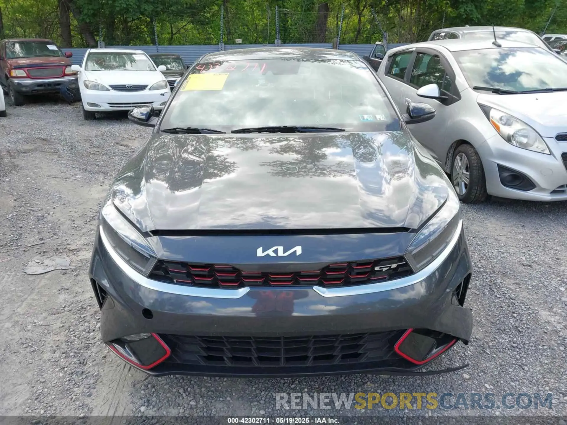 13 Photograph of a damaged car 3KPF44AC3NE492665 KIA FORTE 2022