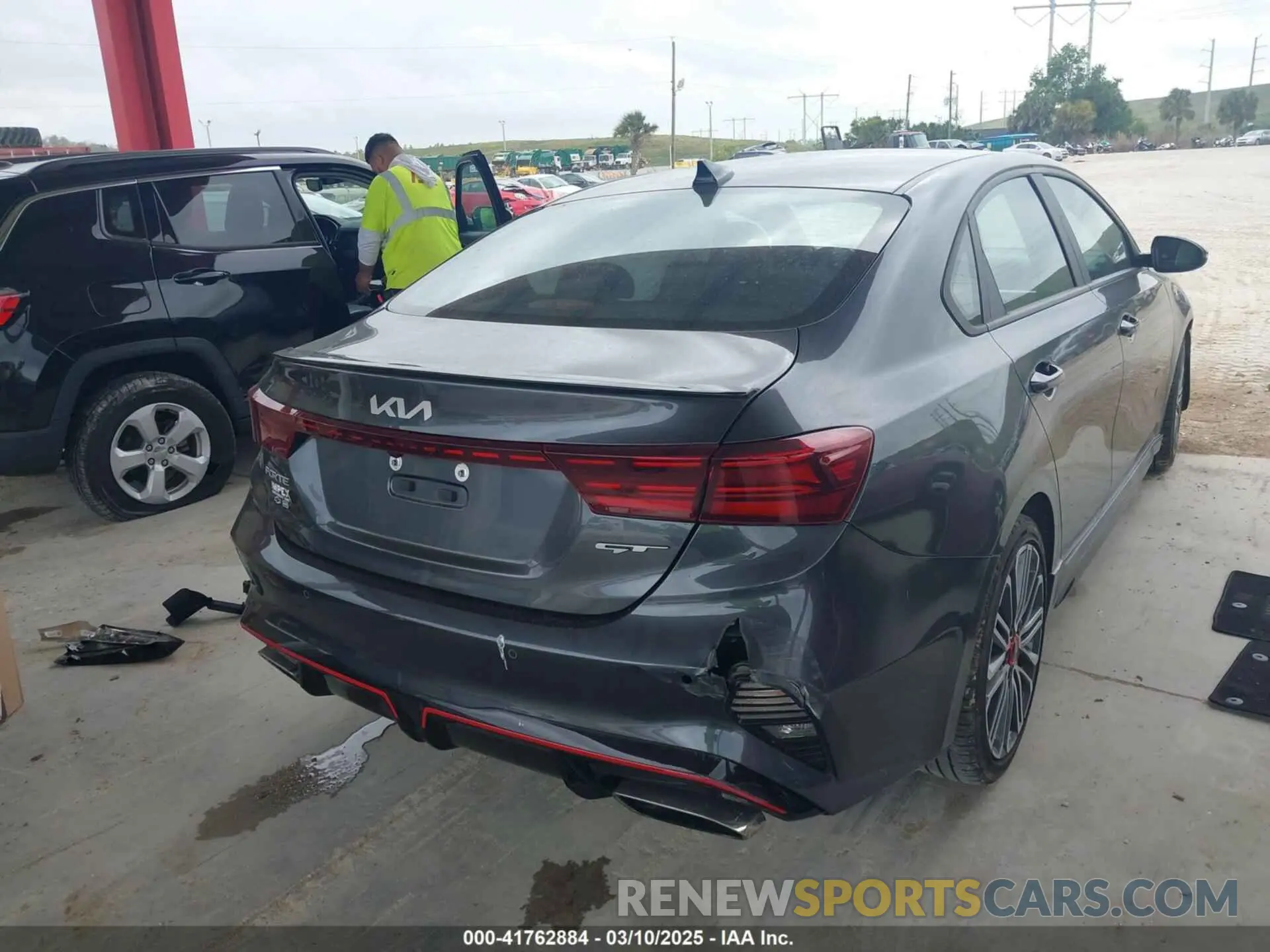 4 Photograph of a damaged car 3KPF44AC6NE458008 KIA FORTE 2022