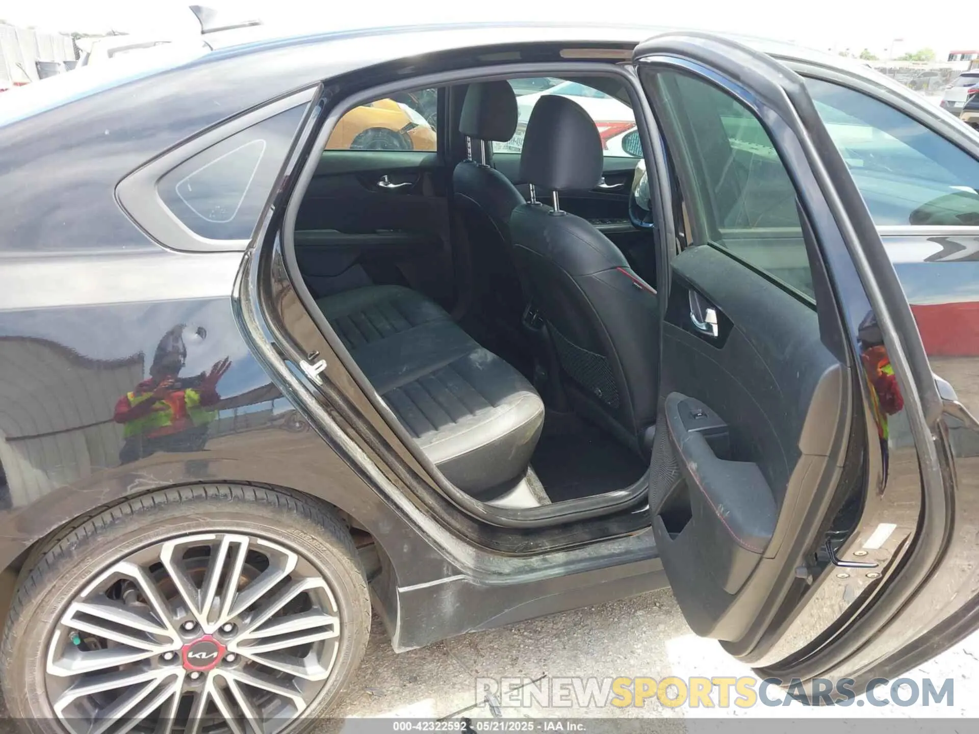 8 Фотография поврежденного автомобиля 3KPF44AC8NE447642 KIA FORTE 2022