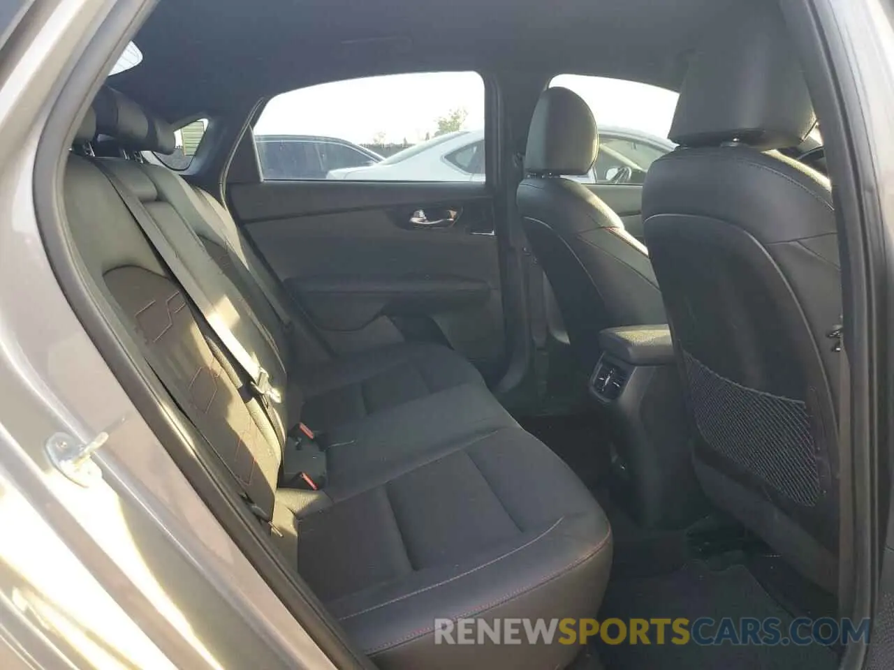 10 Фотография поврежденного автомобиля 3KPF44AC9NE477331 KIA FORTE 2022