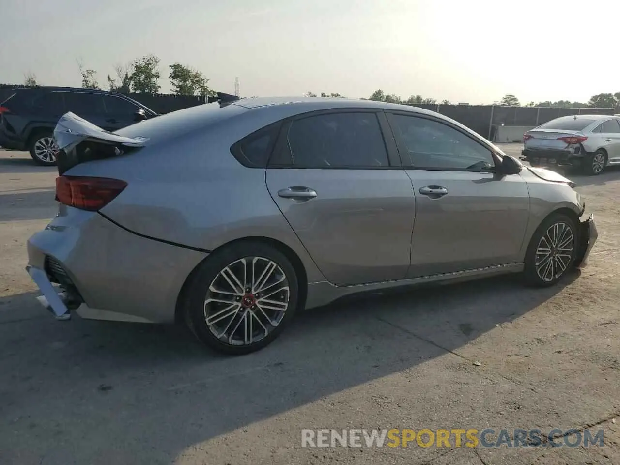 3 Фотография поврежденного автомобиля 3KPF44AC9NE477331 KIA FORTE 2022