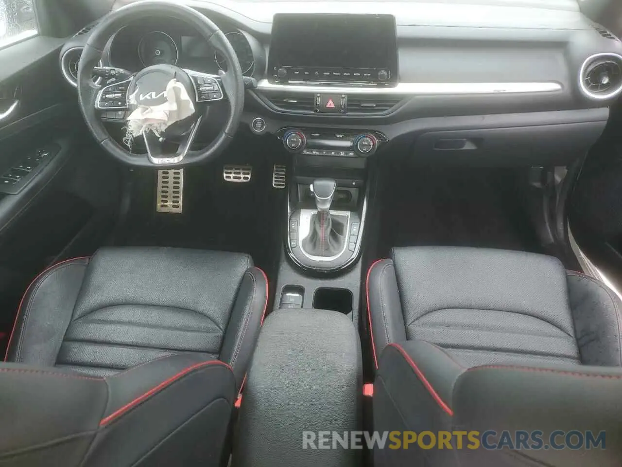 8 Фотография поврежденного автомобиля 3KPF44ACXNE474261 KIA FORTE 2022