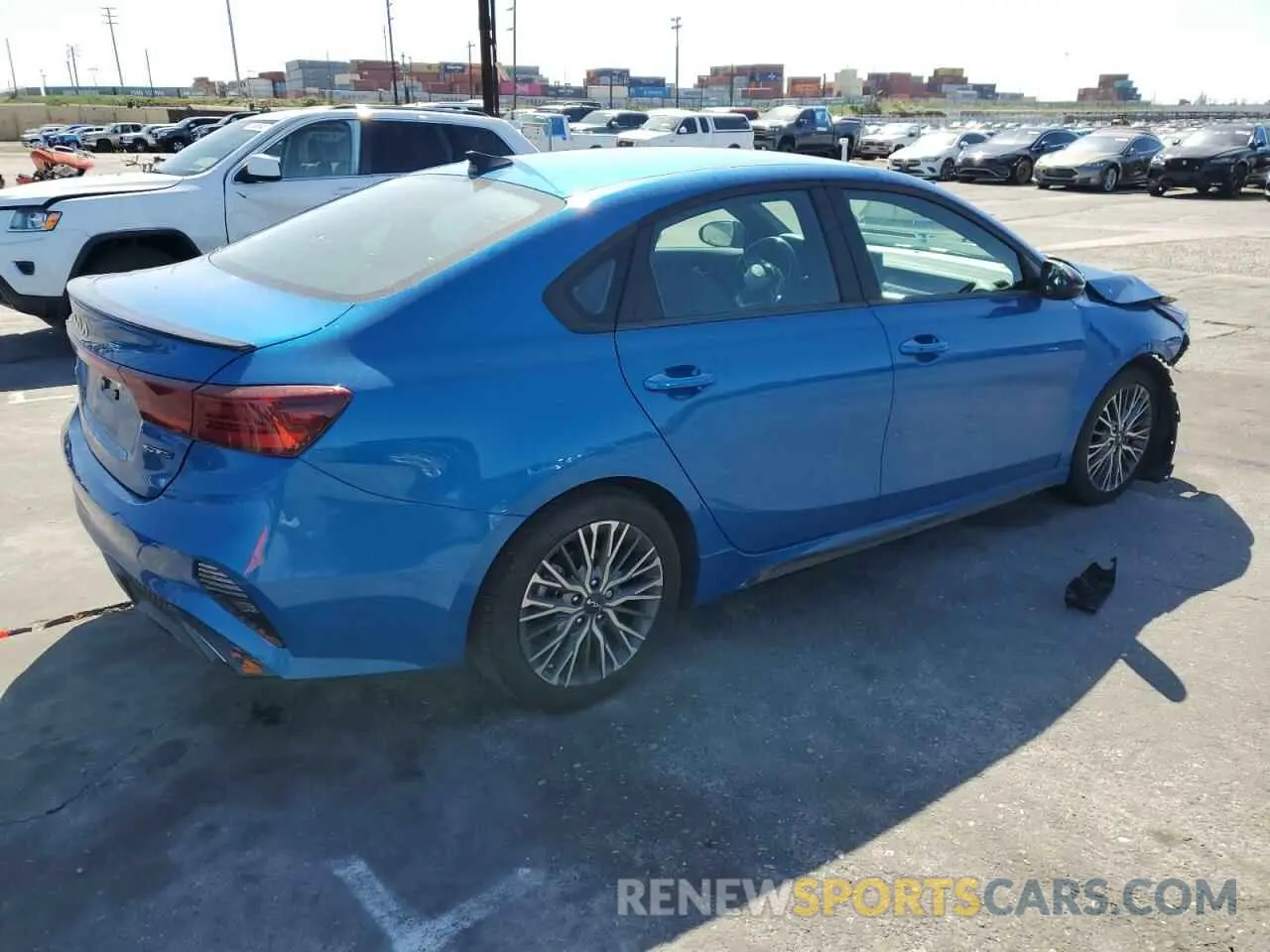 4 Photograph of a damaged car 3KPF54AD0NE433224 KIA FORTE 2022