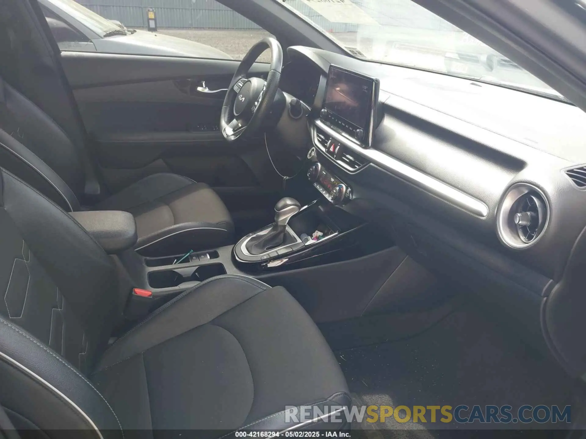 5 Фотография поврежденного автомобиля 3KPF54AD0NE490720 KIA FORTE 2022