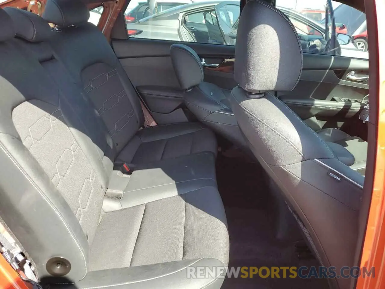 10 Фотография поврежденного автомобиля 3KPF54AD0NE498364 KIA FORTE 2022