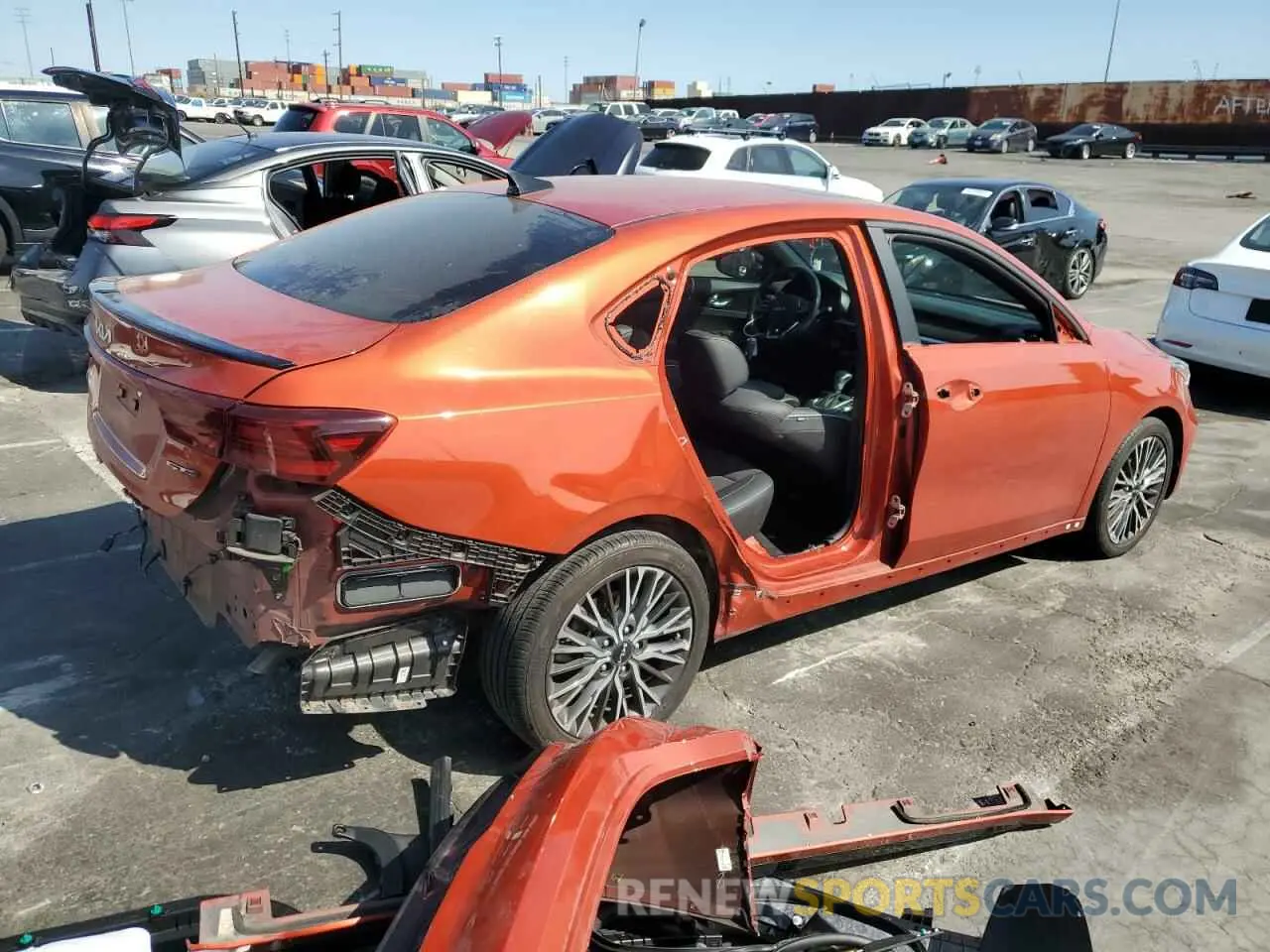 3 Фотография поврежденного автомобиля 3KPF54AD0NE498364 KIA FORTE 2022