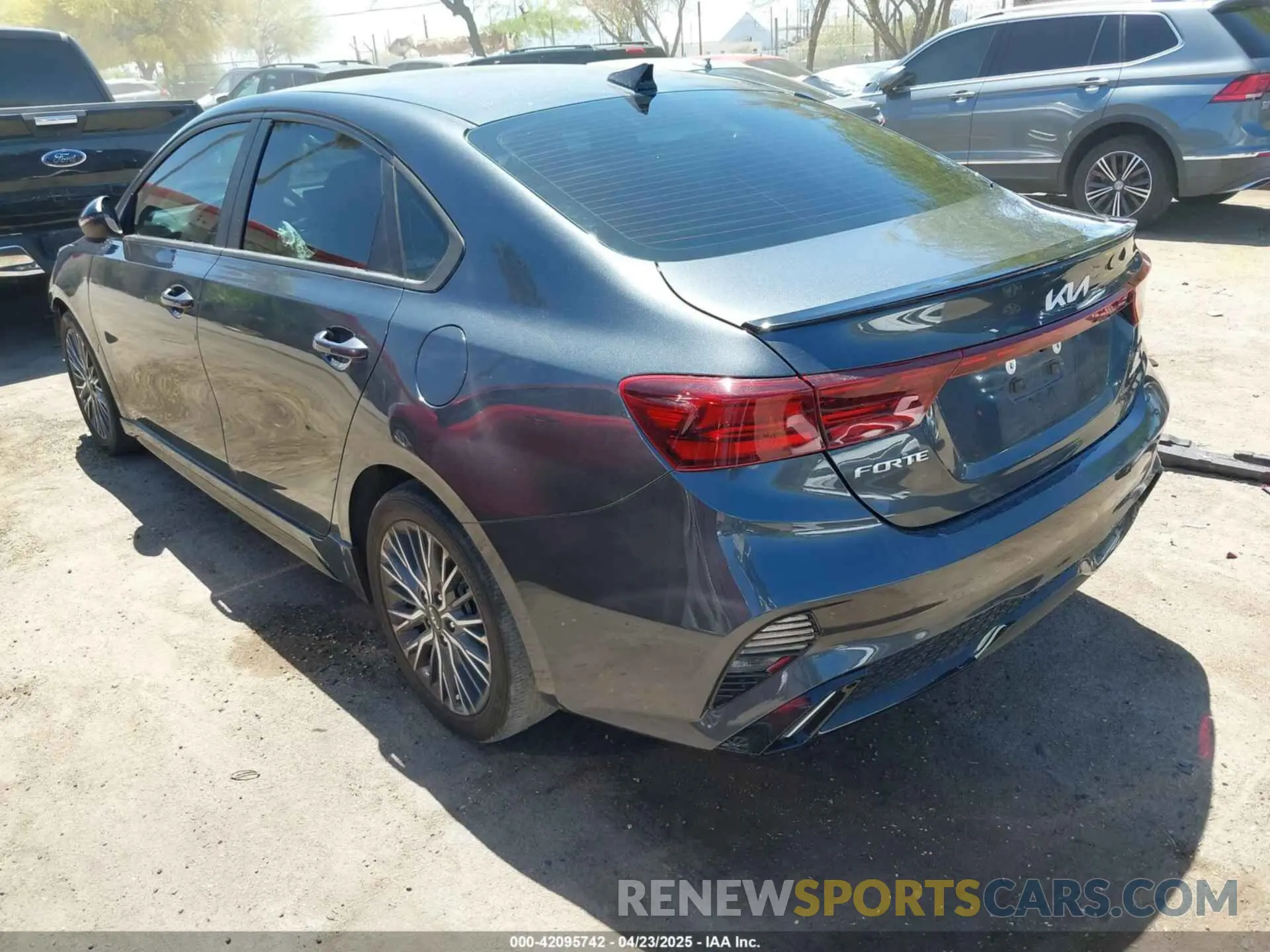 3 Фотография поврежденного автомобиля 3KPF54AD0NE506964 KIA FORTE 2022