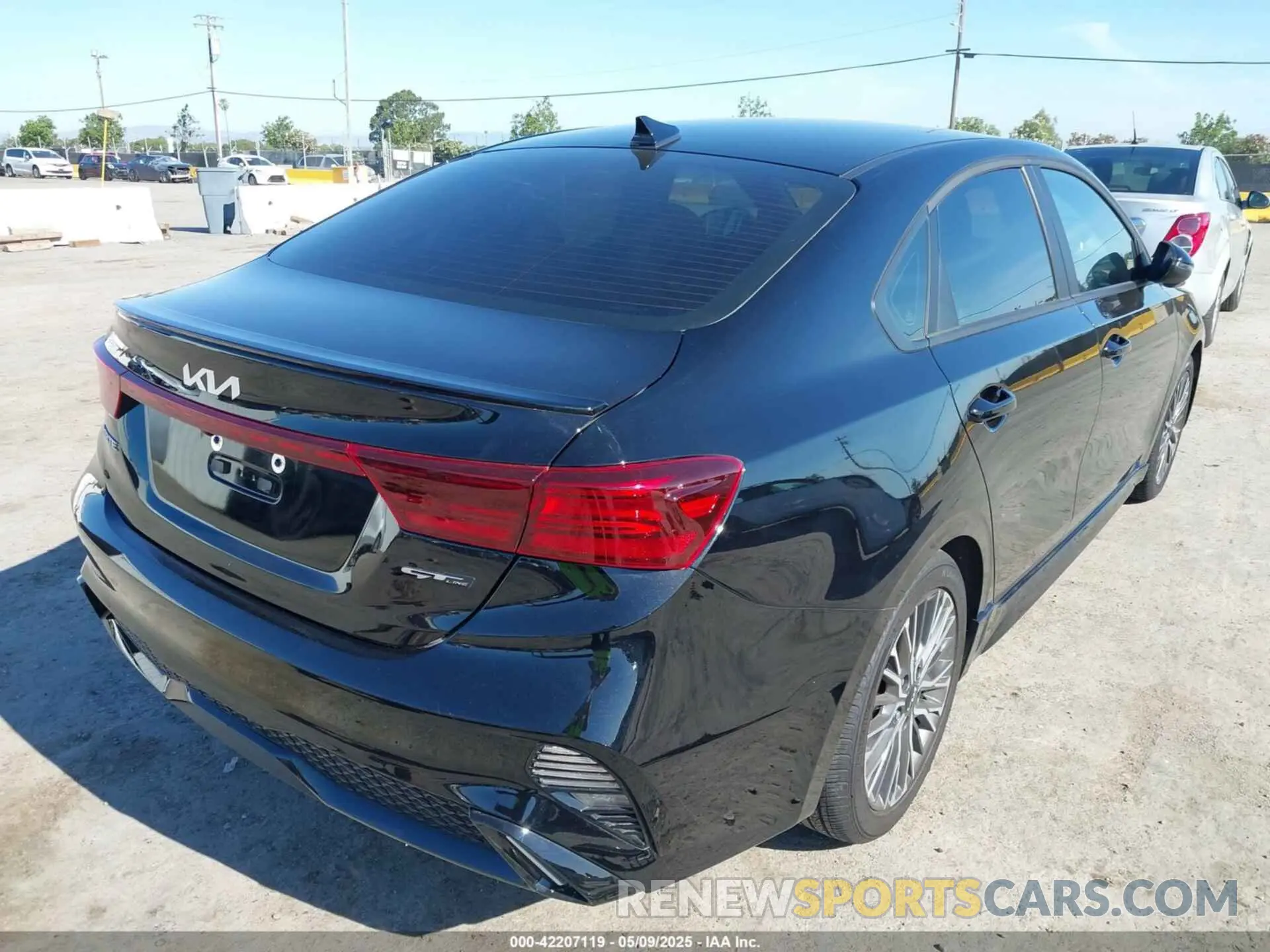 4 Photograph of a damaged car 3KPF54AD2NE433080 KIA FORTE 2022