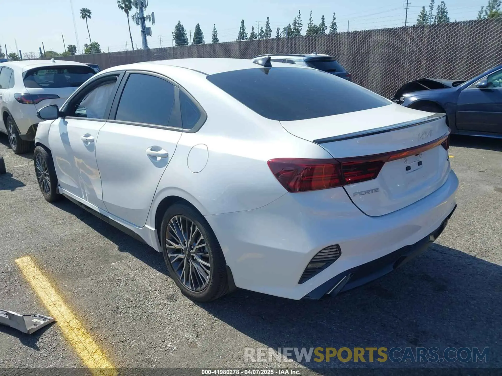 3 Фотография поврежденного автомобиля 3KPF54AD2NE509834 KIA FORTE 2022