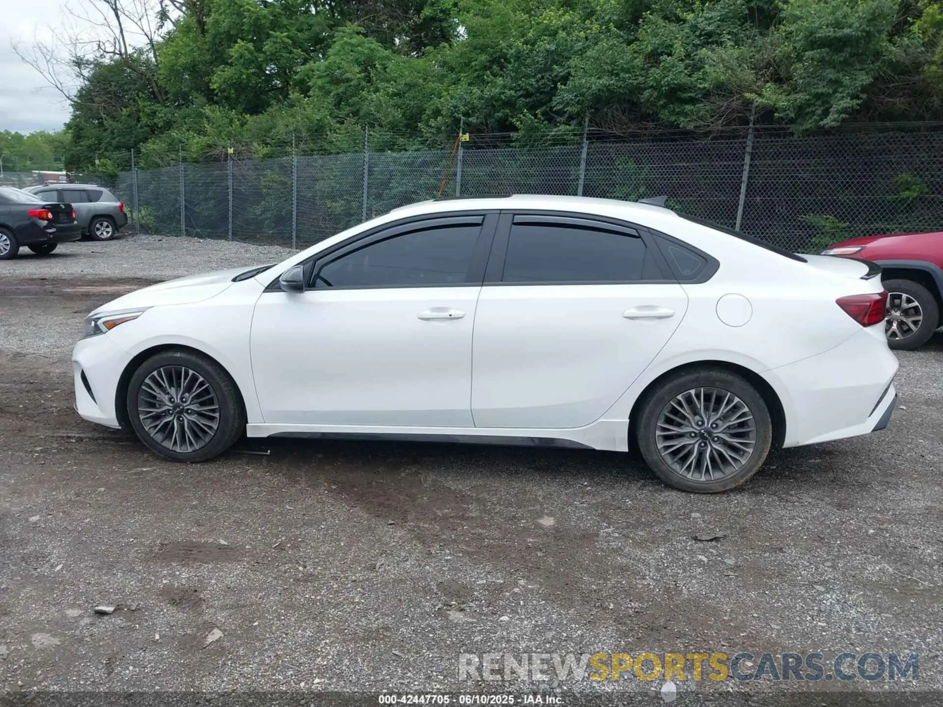 15 Фотография поврежденного автомобиля 3KPF54AD4NE431993 KIA FORTE 2022