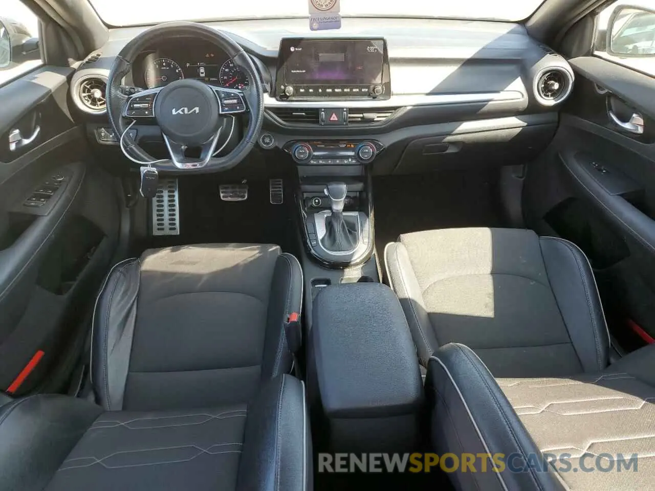 8 Фотография поврежденного автомобиля 3KPF54AD5NE489014 KIA FORTE 2022