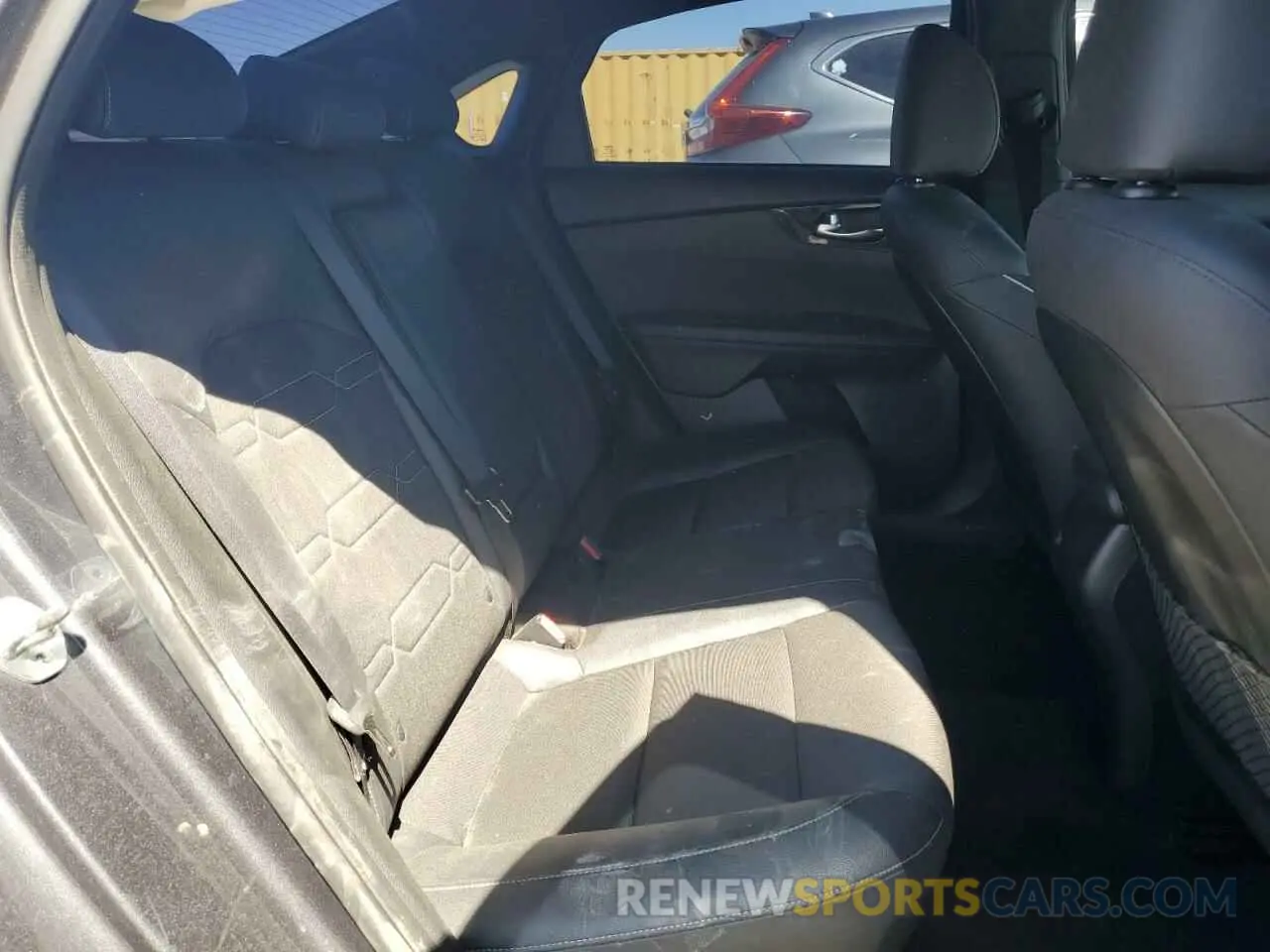 10 Photograph of a damaged car 3KPF54AD5NE490664 KIA FORTE 2022