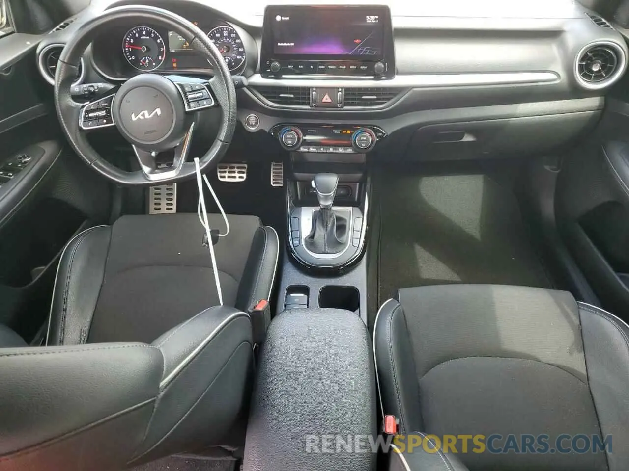 8 Фотография поврежденного автомобиля 3KPF54AD6NE470097 KIA FORTE 2022