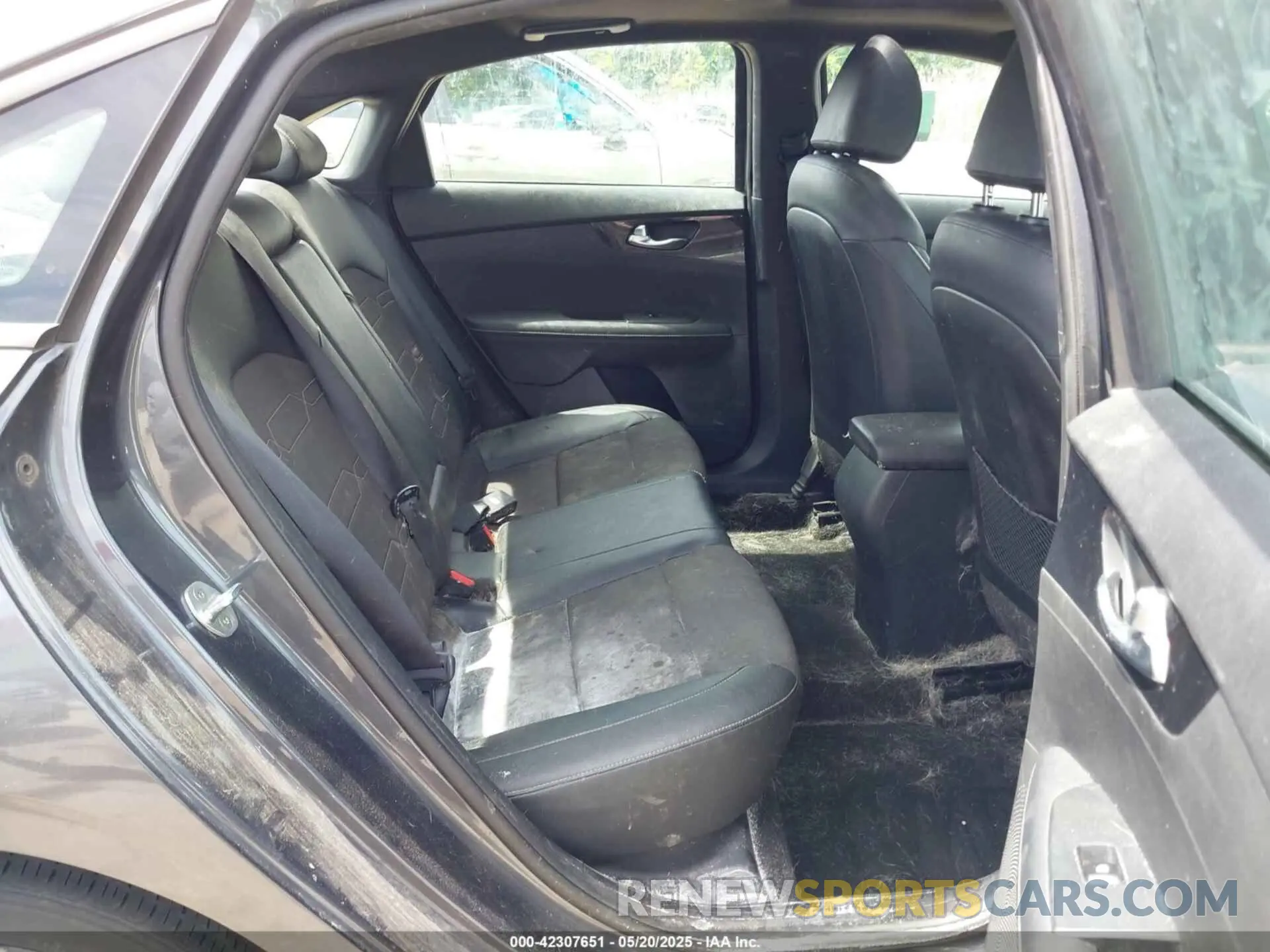8 Фотография поврежденного автомобиля 3KPF54AD7NE454720 KIA FORTE 2022