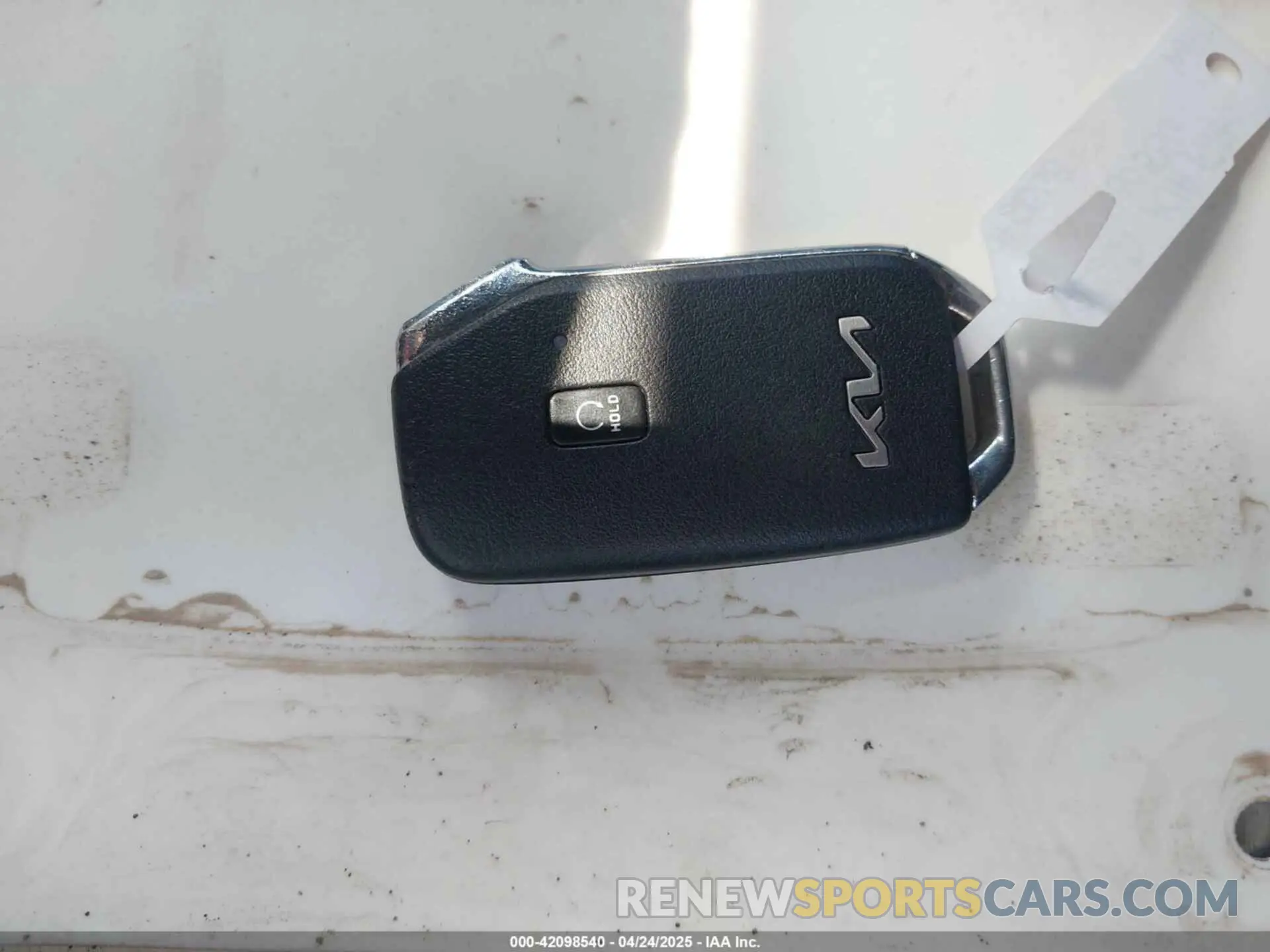 11 Photograph of a damaged car 3KPF54ADXNE430556 KIA FORTE 2022