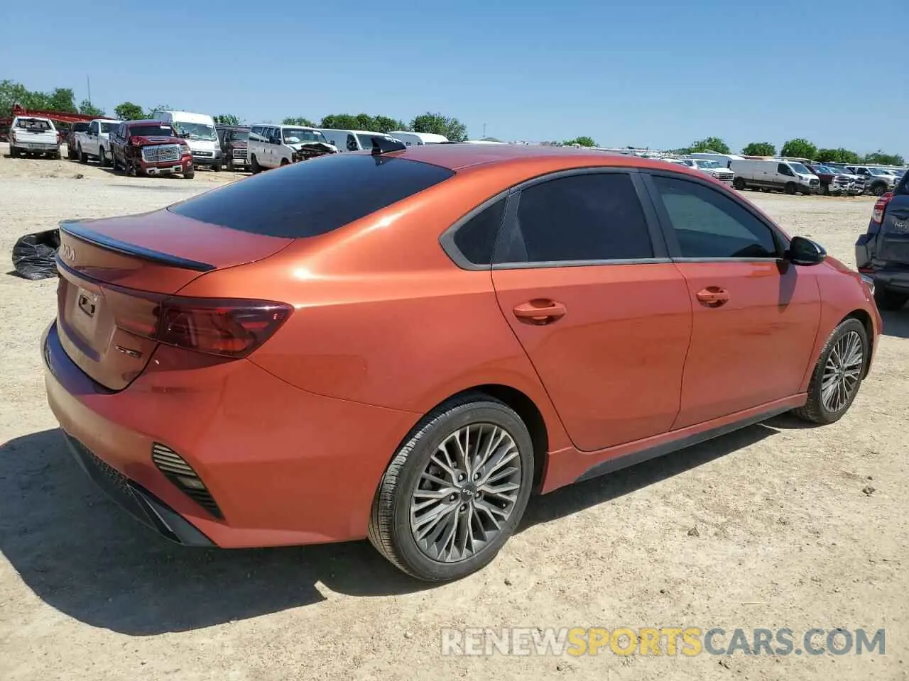 3 Photograph of a damaged car 3KPF54ADXNE435286 KIA FORTE 2022