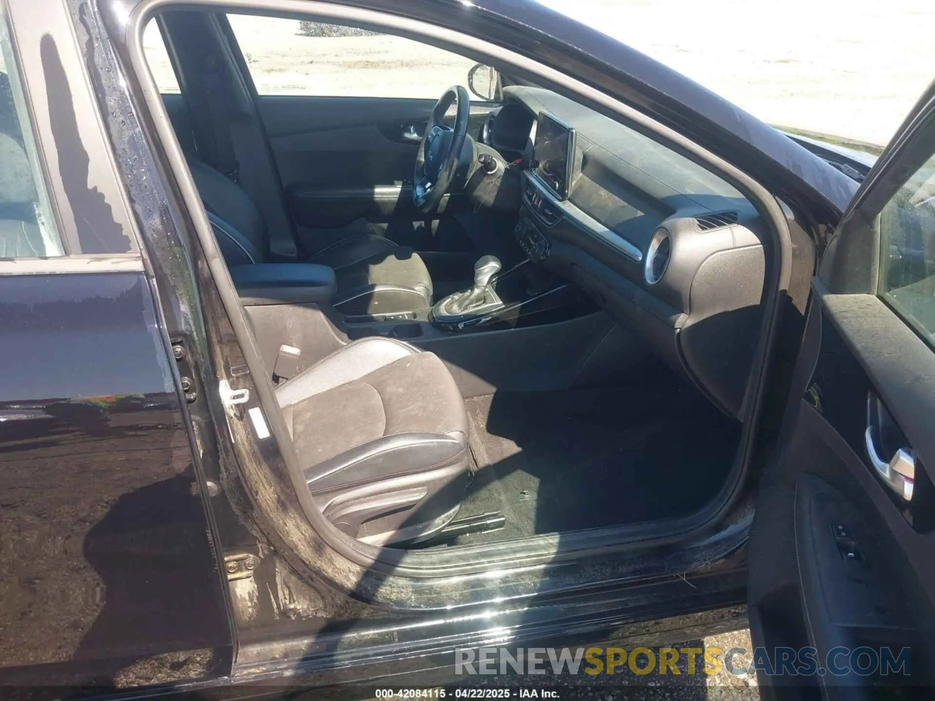 5 Фотография поврежденного автомобиля 3KPF54ADXNE448913 KIA FORTE 2022